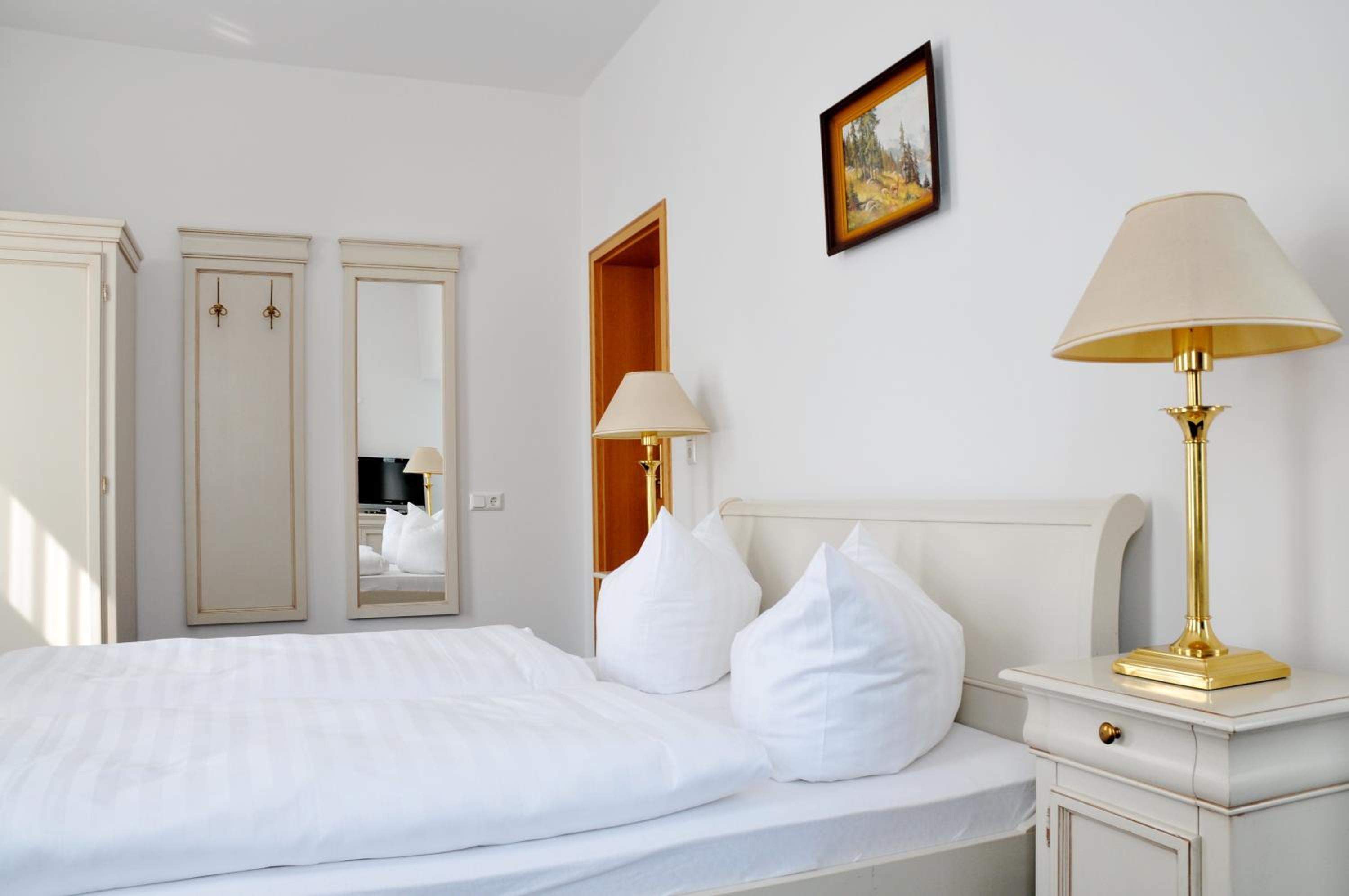 Superior Double Room with Balcony - Photo 4