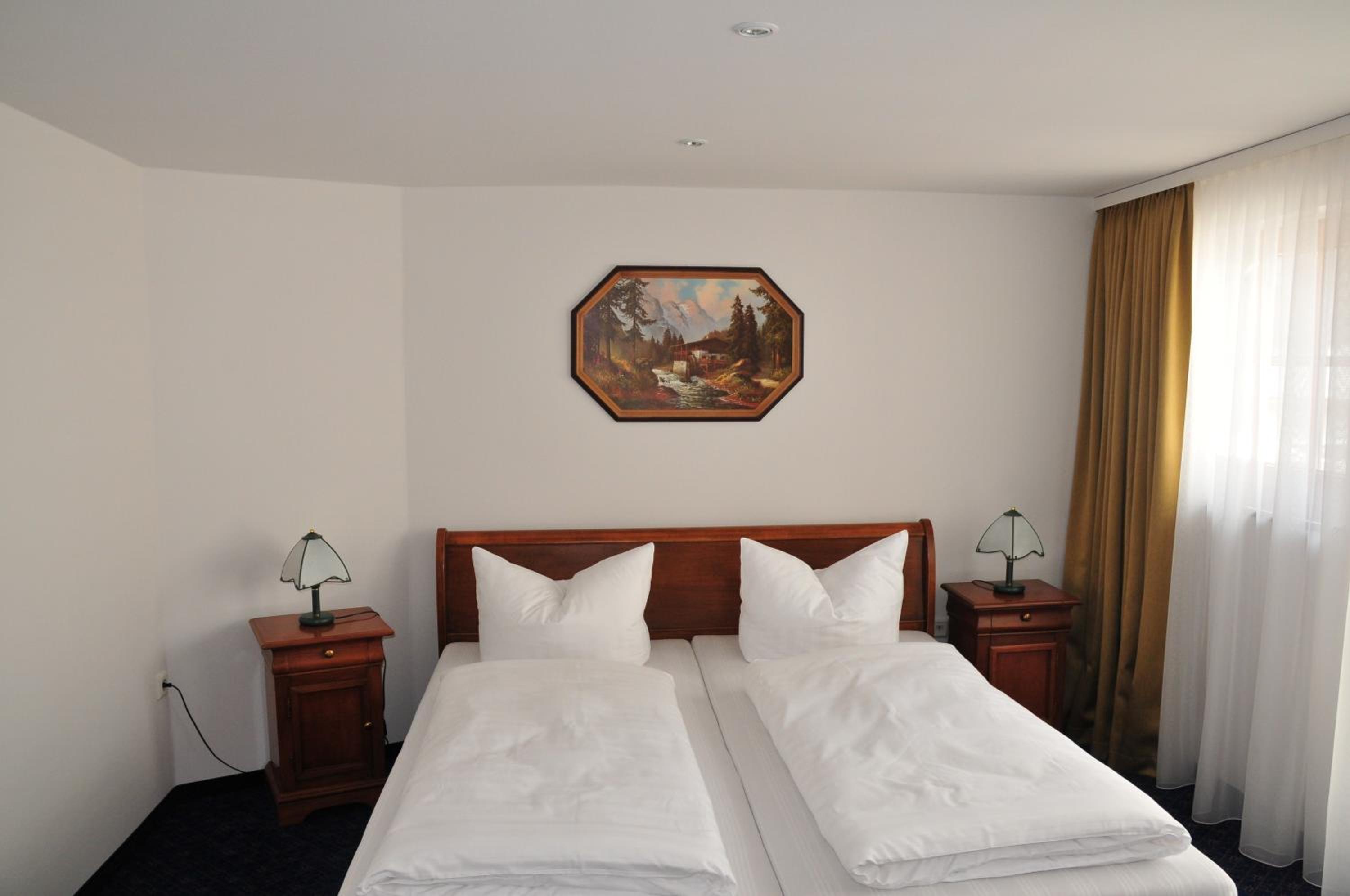 Double Room - Photo 7