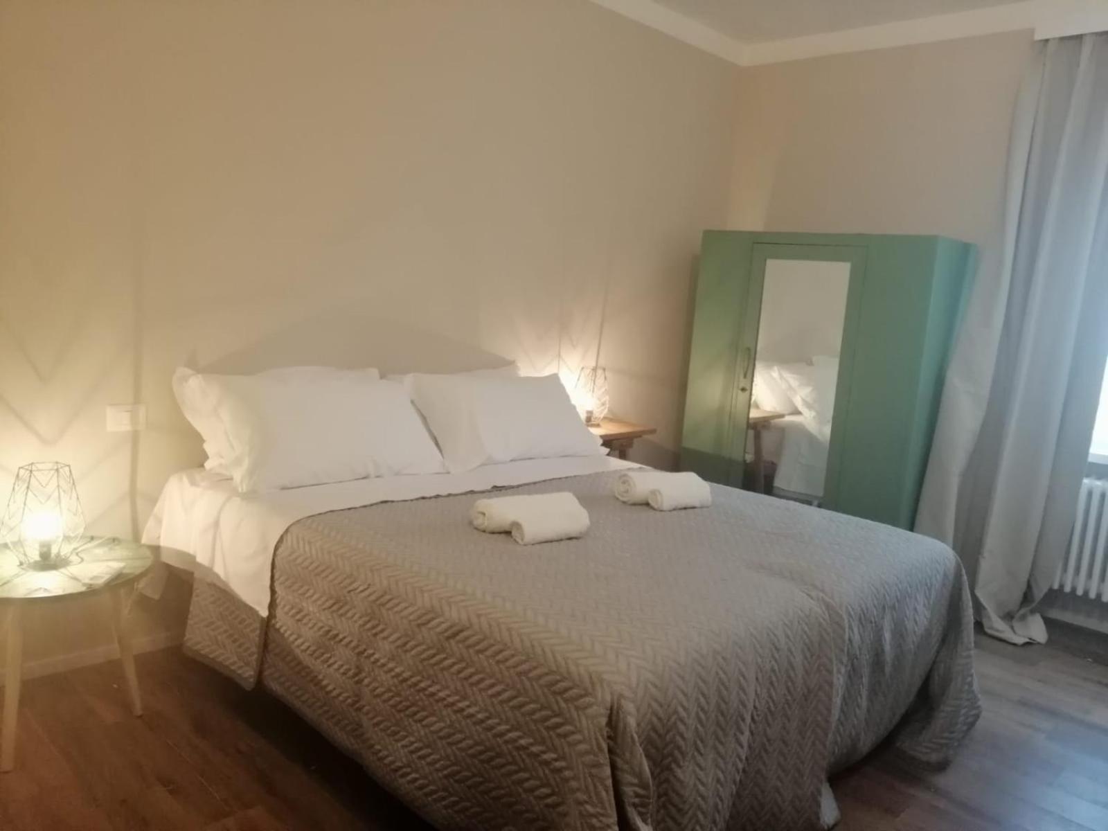 Double or Twin Room with Private Bathroom - Photo 3