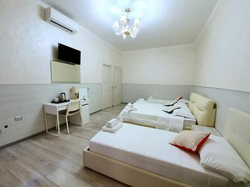 Quintuple Room with Balcony photo 2