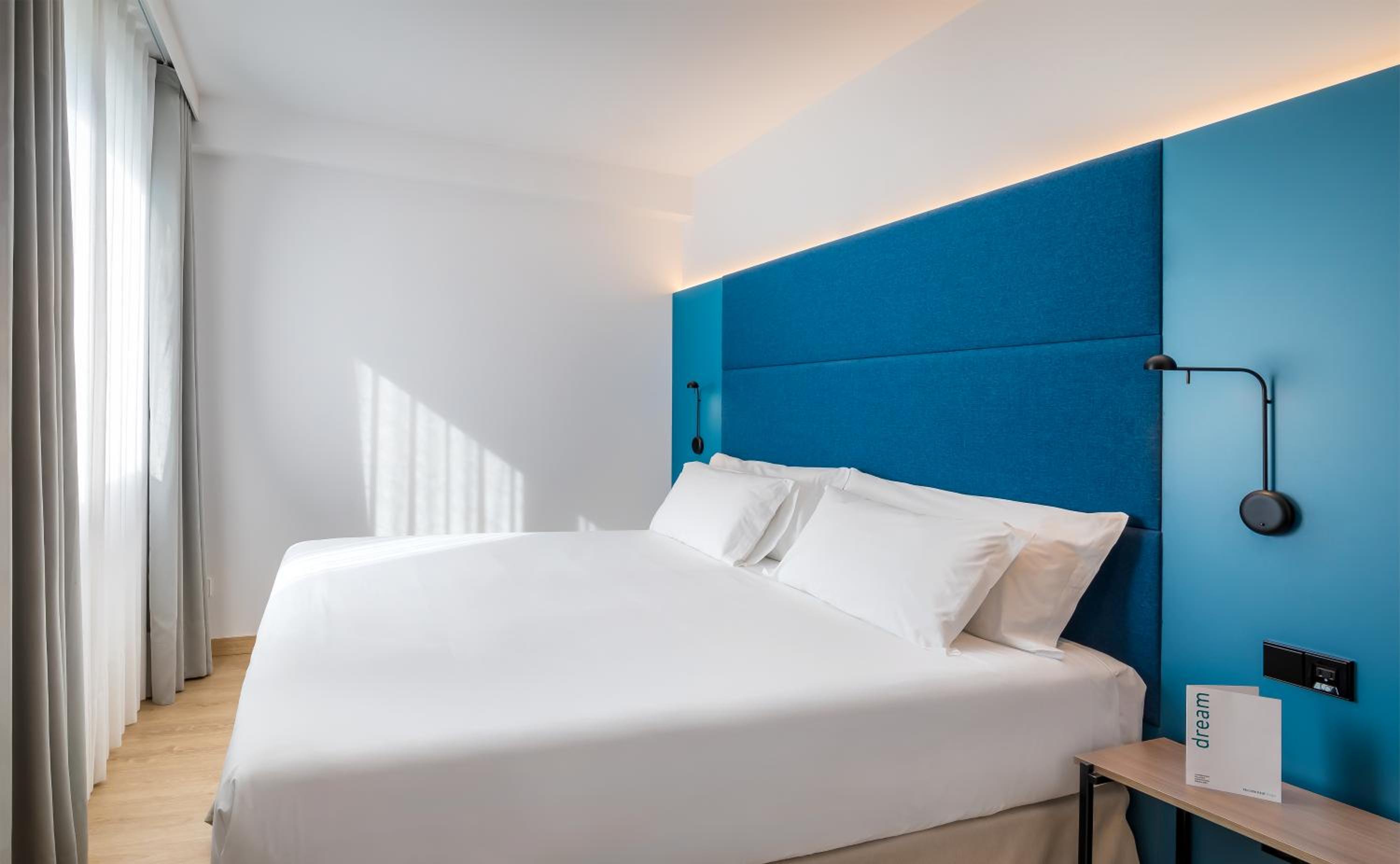 Superior Room (2 Adults) - Photo 1