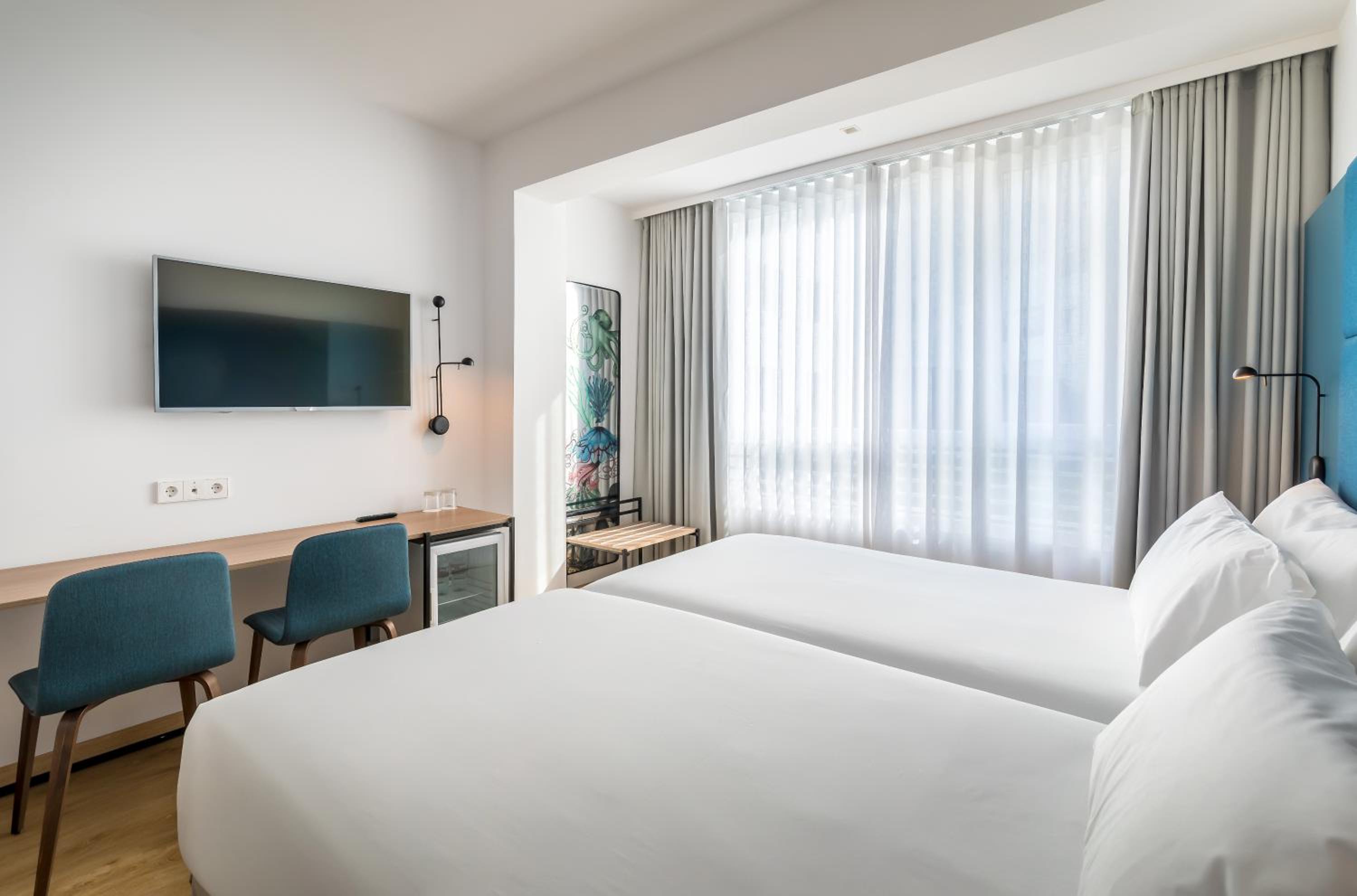 Superior Room (2 Adults) - Photo 2