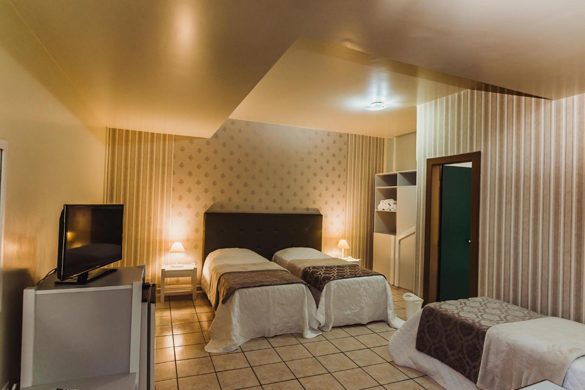 Luxury Triple Room photo 3