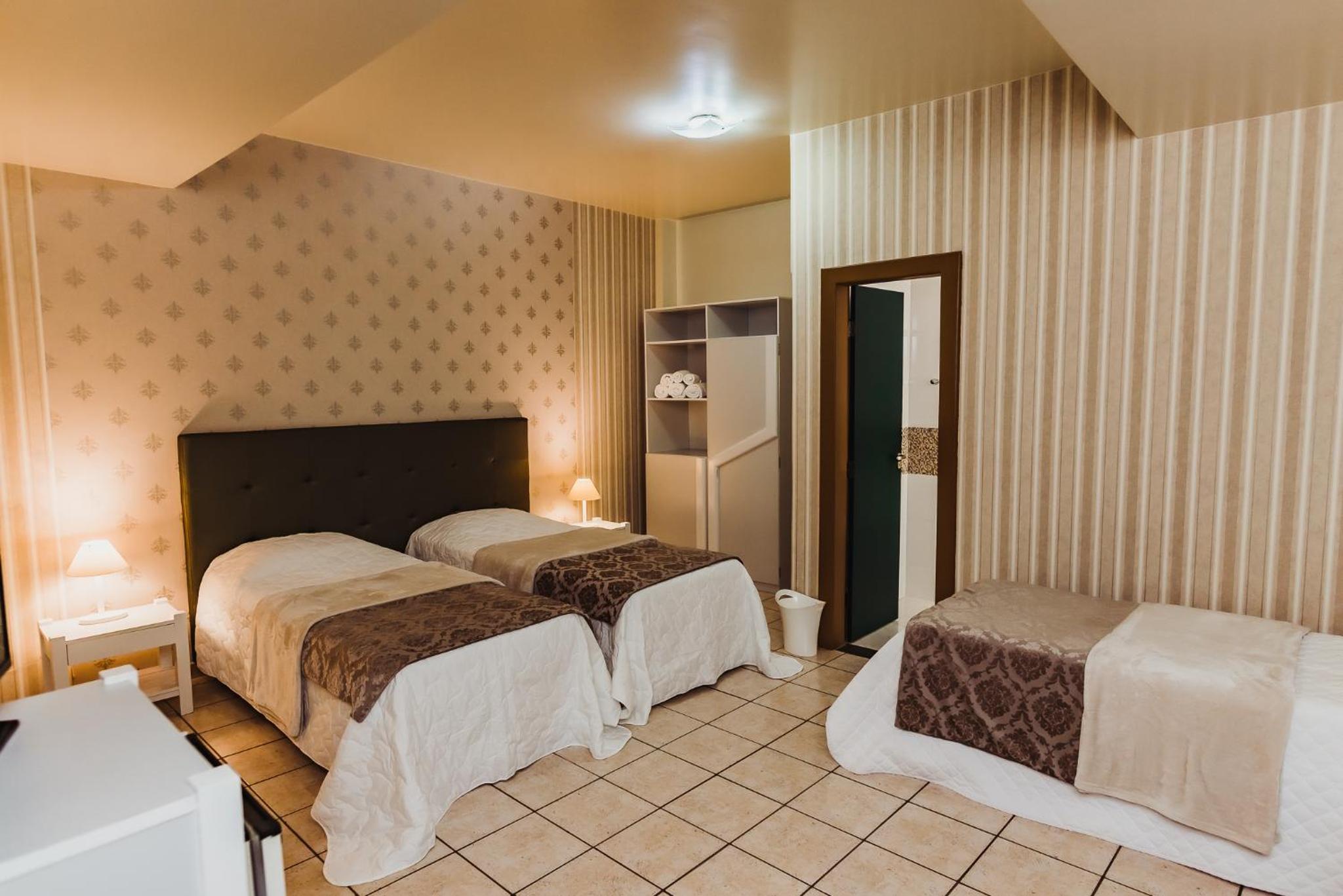 Luxury Triple Room photo 2