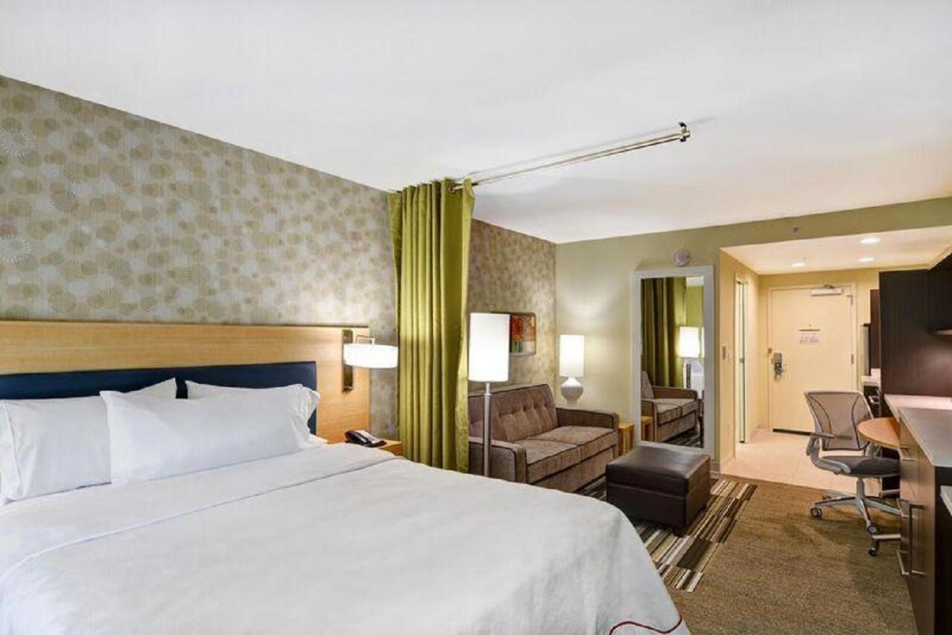 King Studio Suite - Non-Smoking - Photo 4
