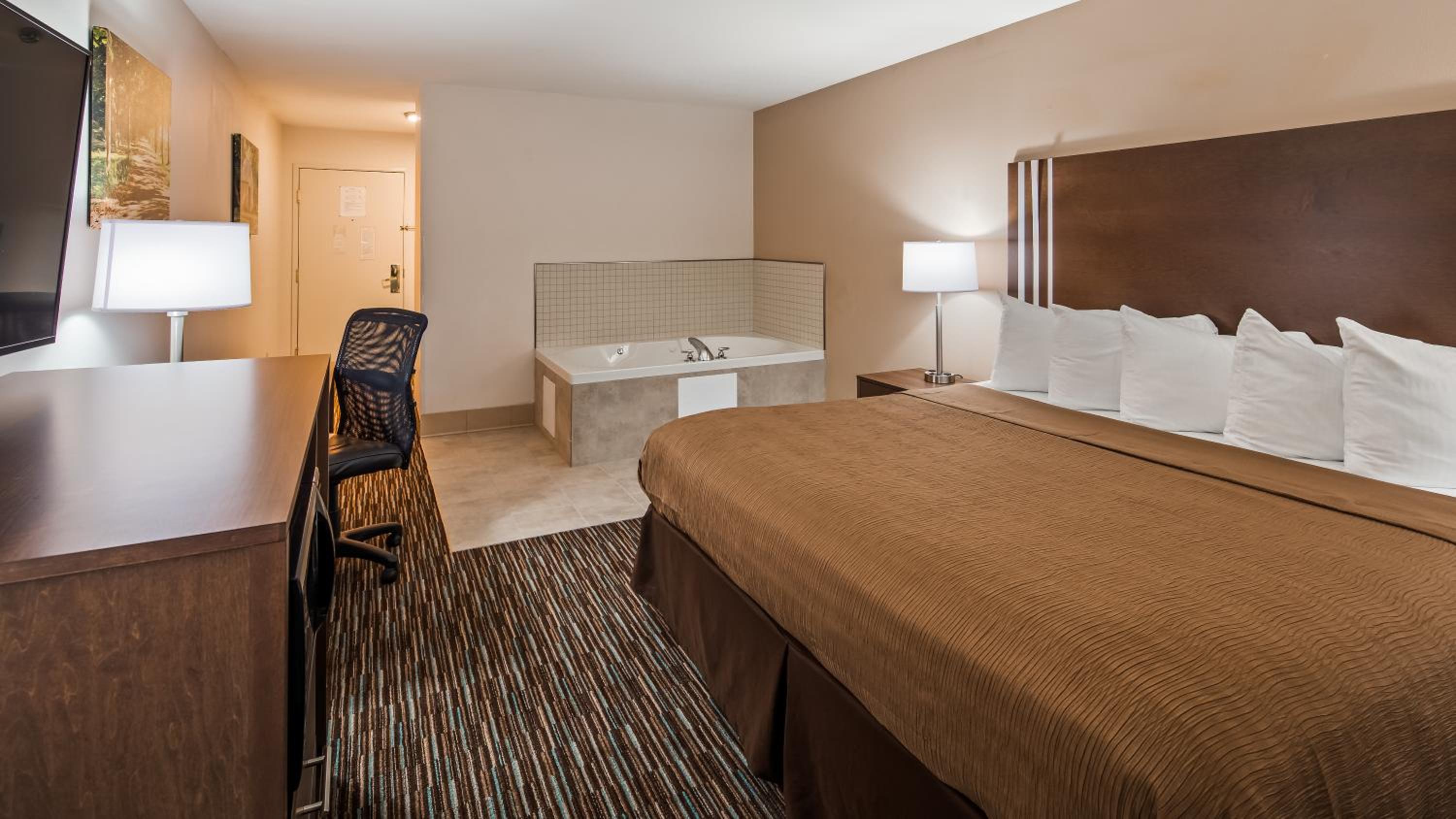 King Room with Spa Bath - Non-Smoking