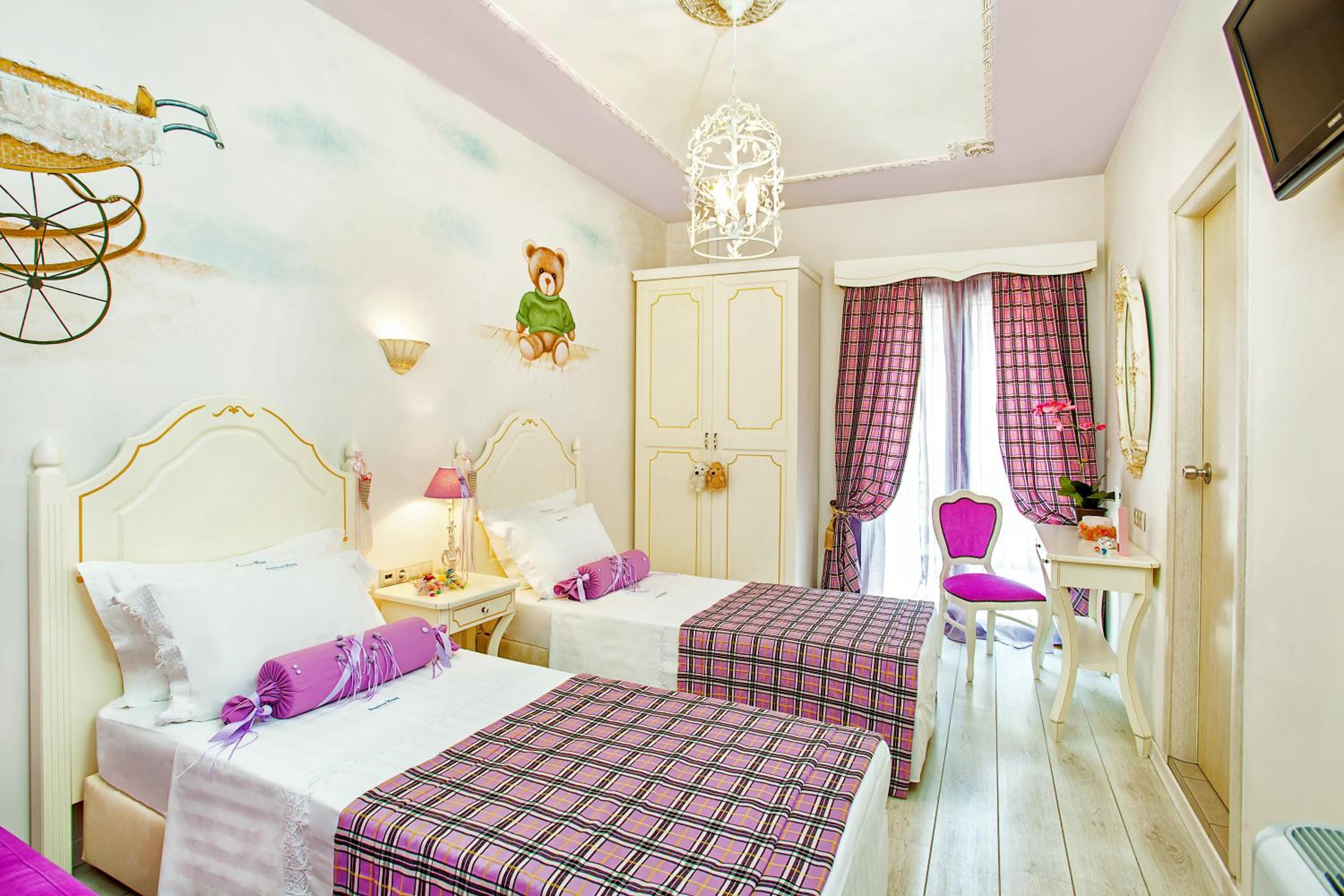 Deluxe Triple Room with Mountain view - Photo 1