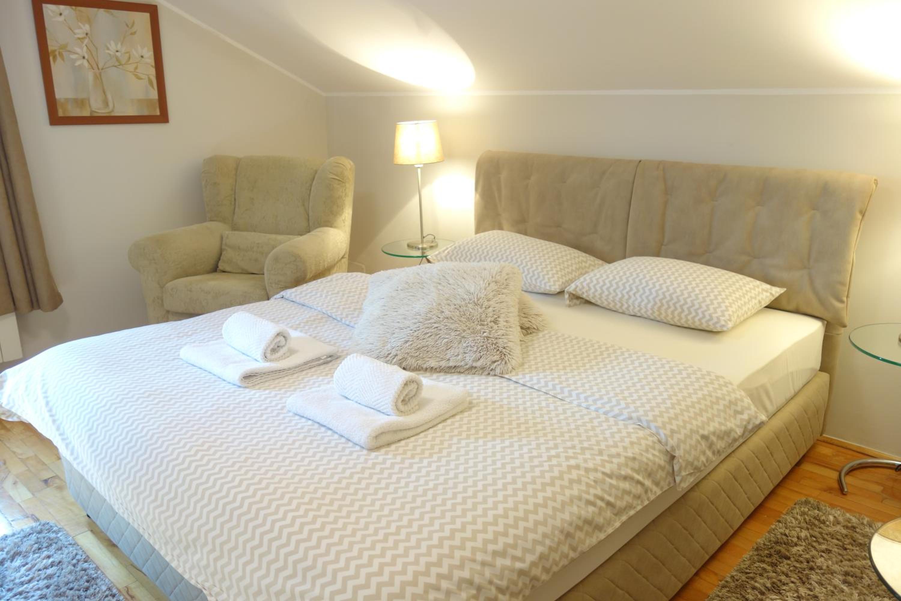 Superior King Room - Photo 1