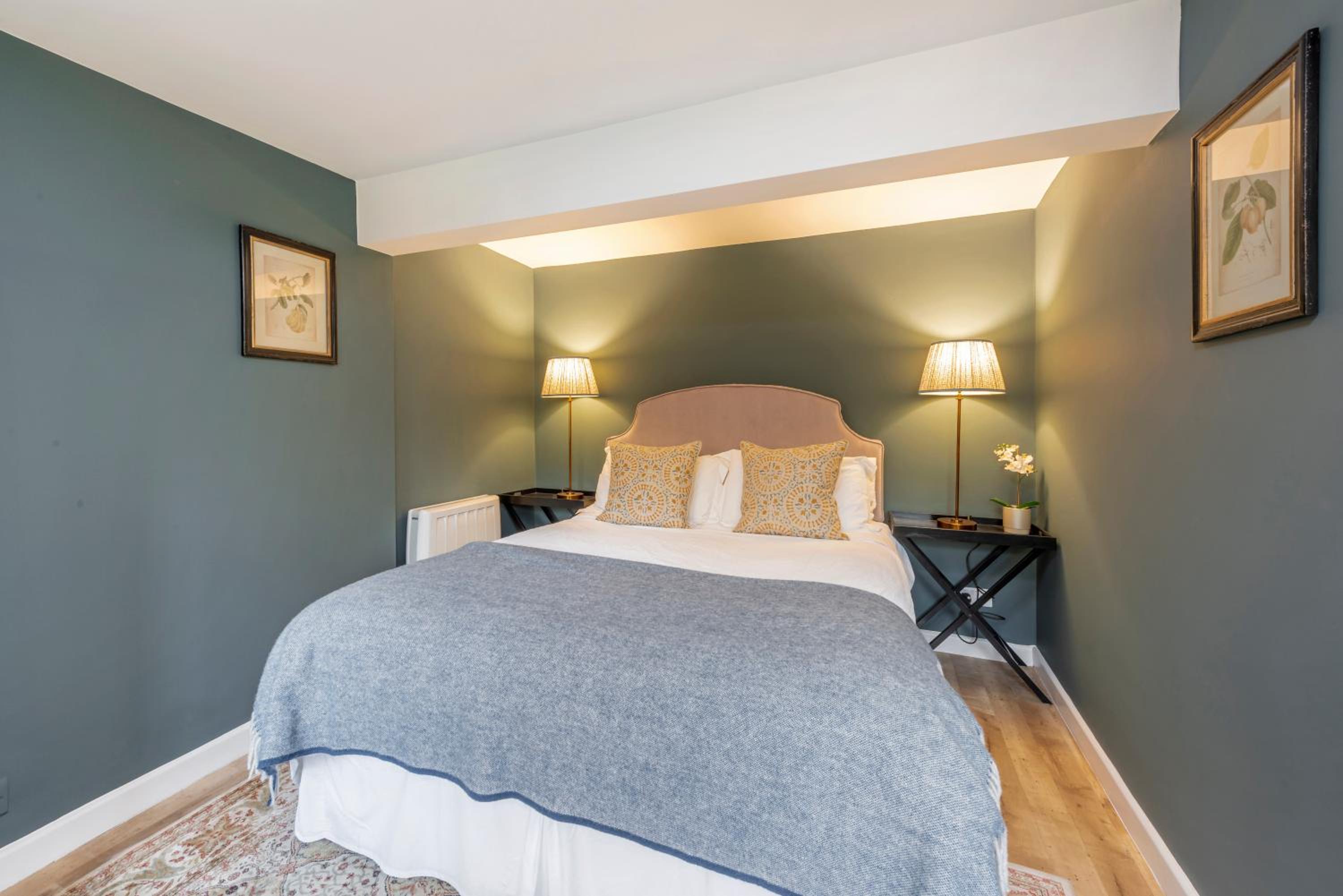 Luxury One-Bedroom Cottage