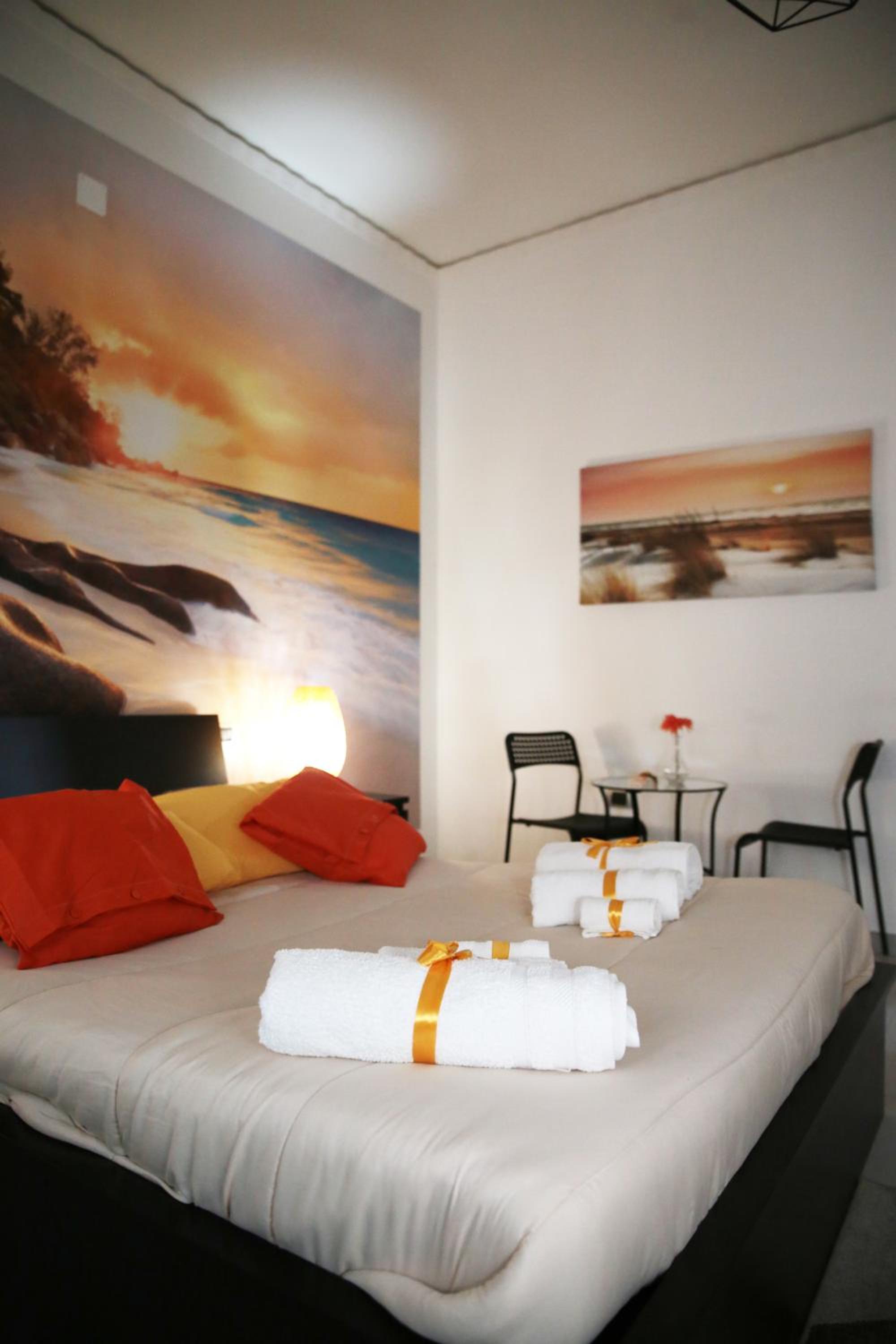 Superior King Room - Photo 9