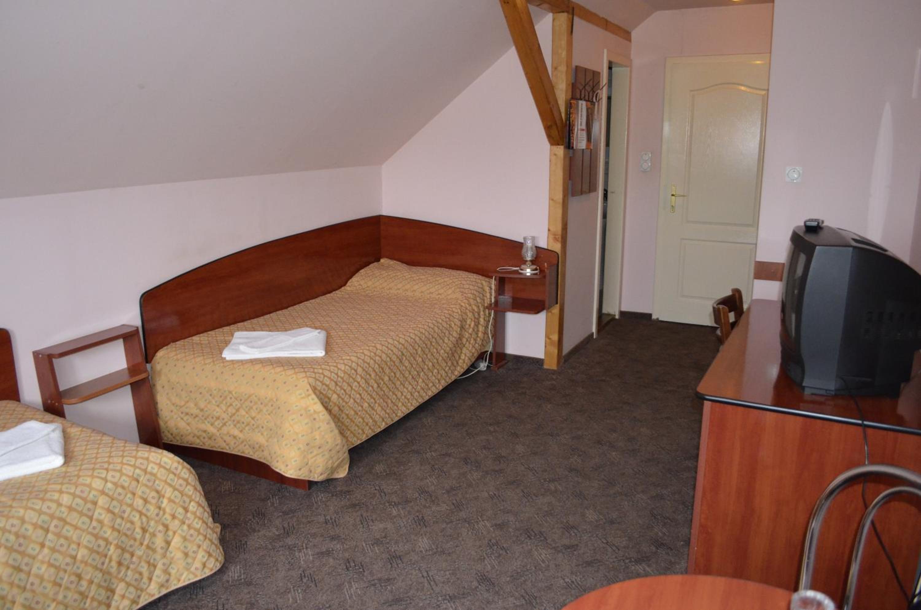Twin Room - Photo 1
