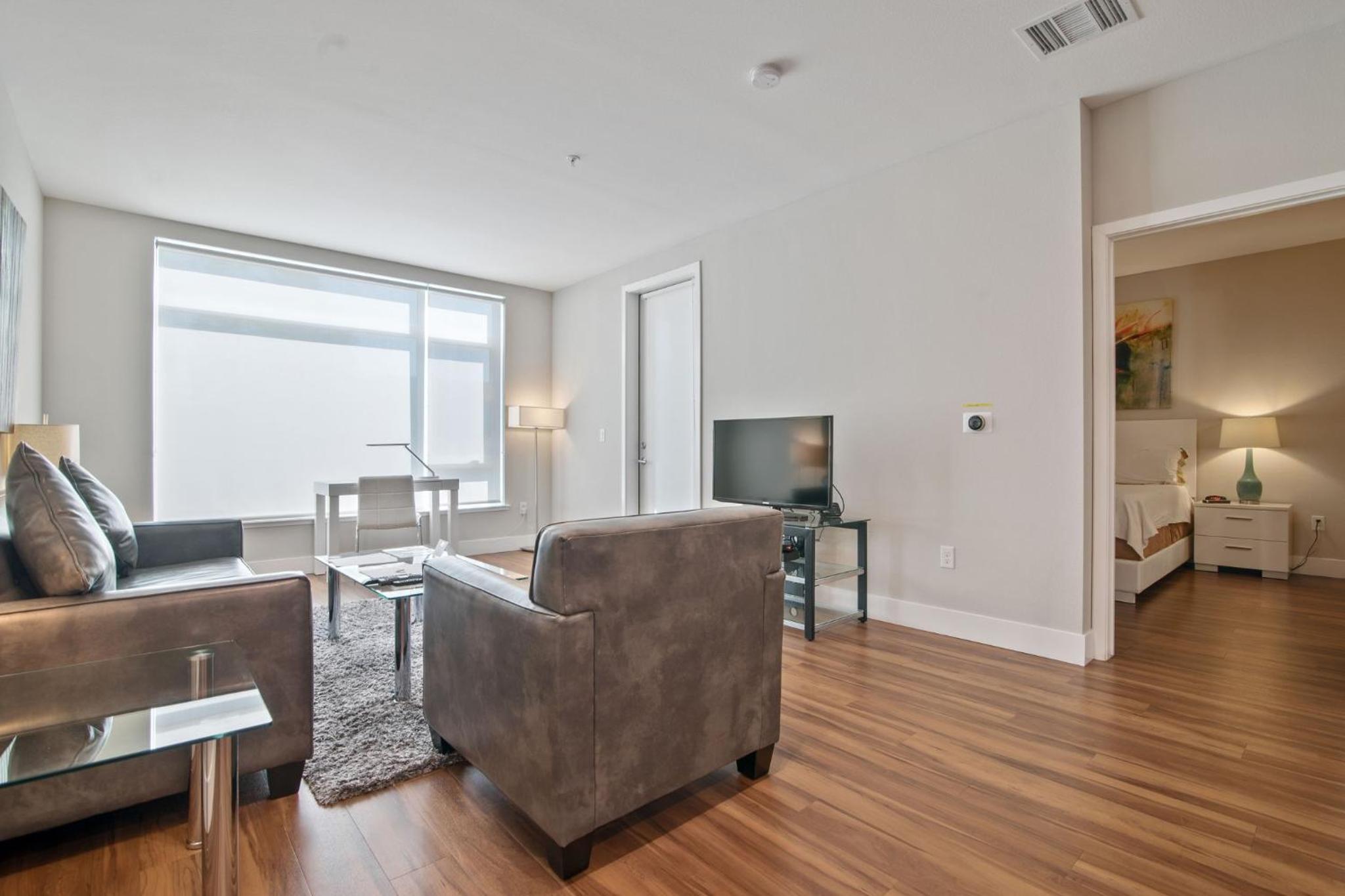 One-Bedroom Apartment photo 2