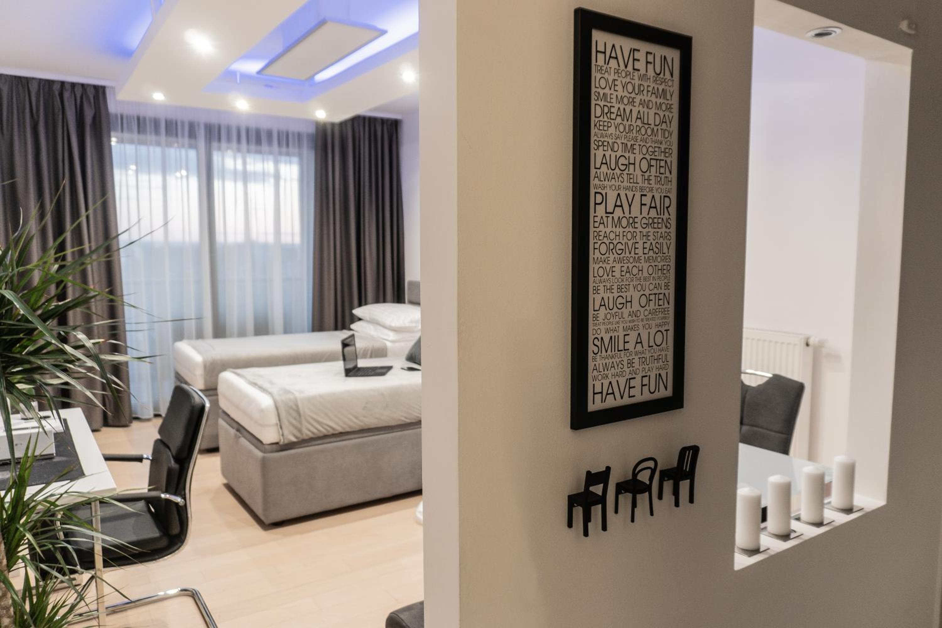 Studio Apartment - Photo 3