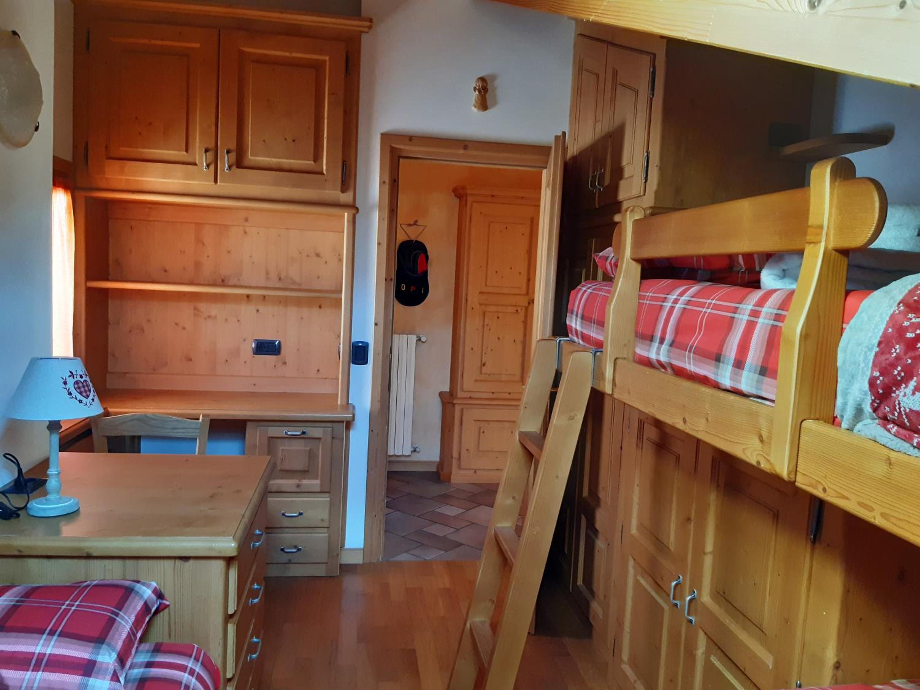 Two-Bedroom Deluxe Apartment with Garden View