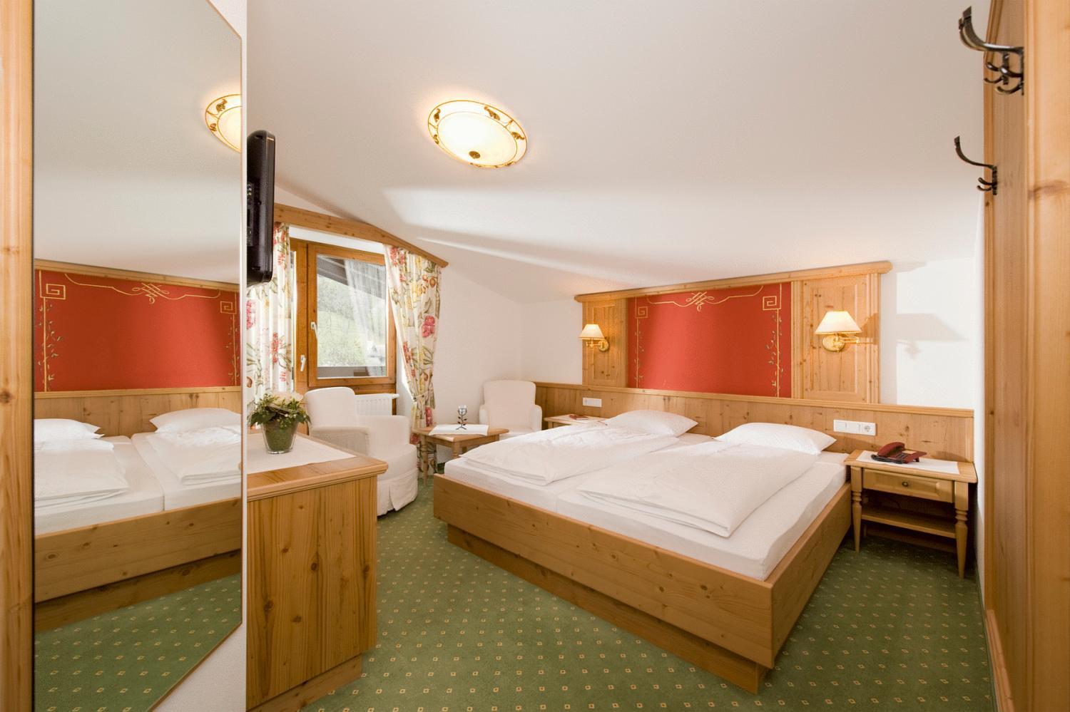 Double Room with Mountain View - Main Building photo 2