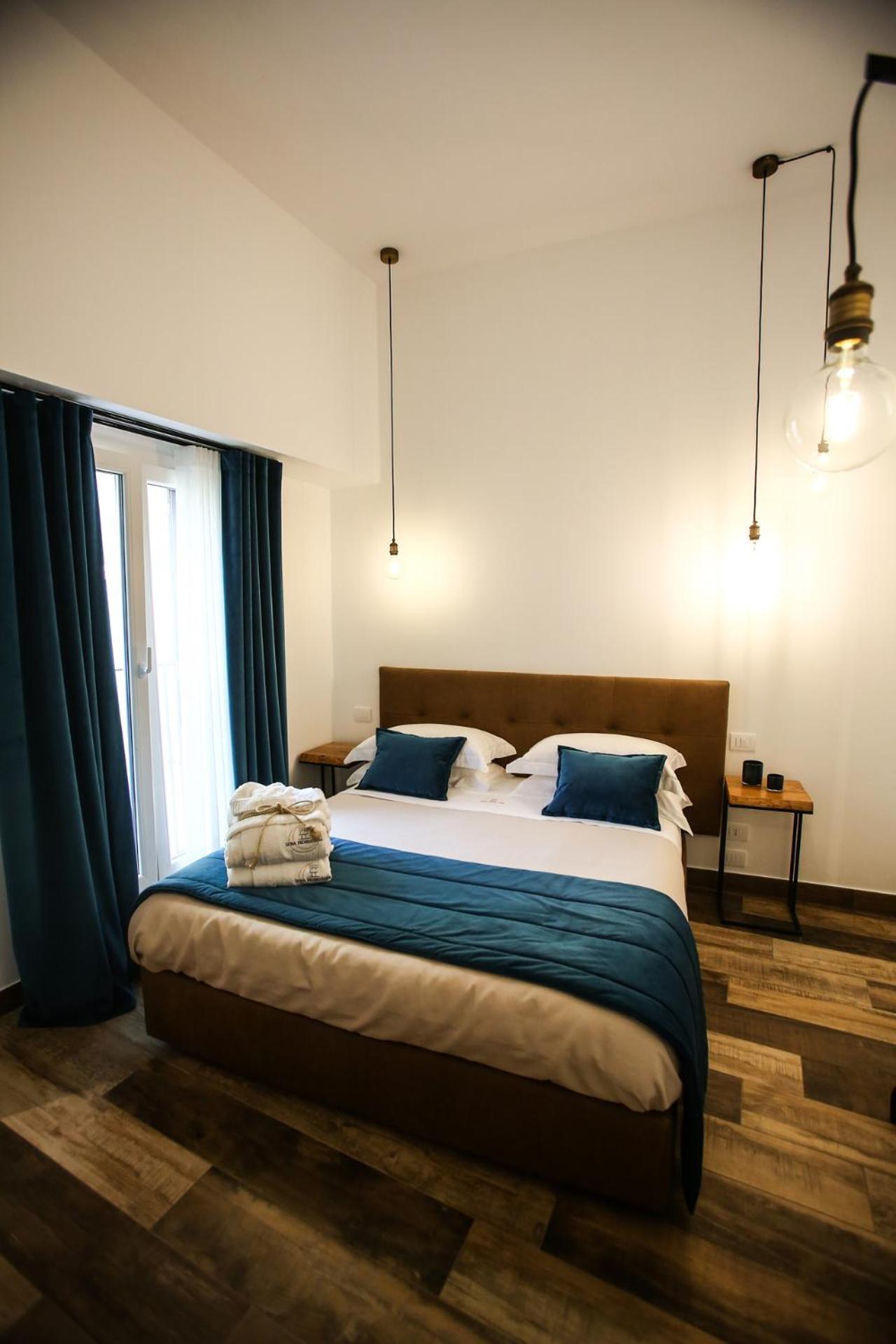 Deluxe Room - Photo 1