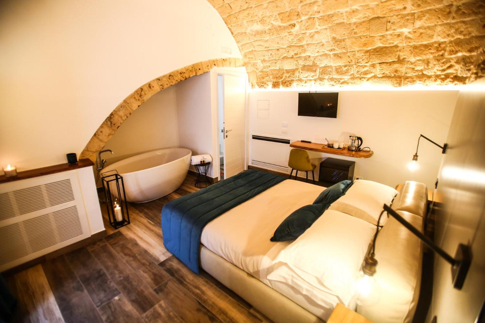 Deluxe Suite - Photo 4