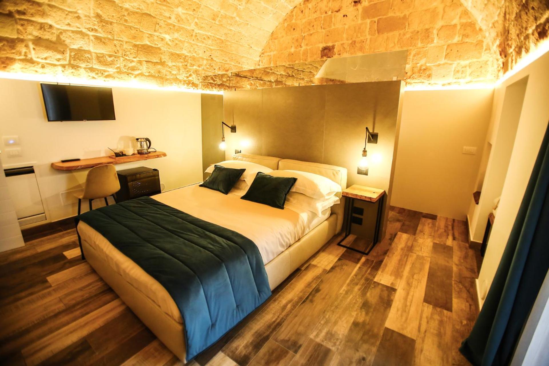 Deluxe Suite - Photo 3