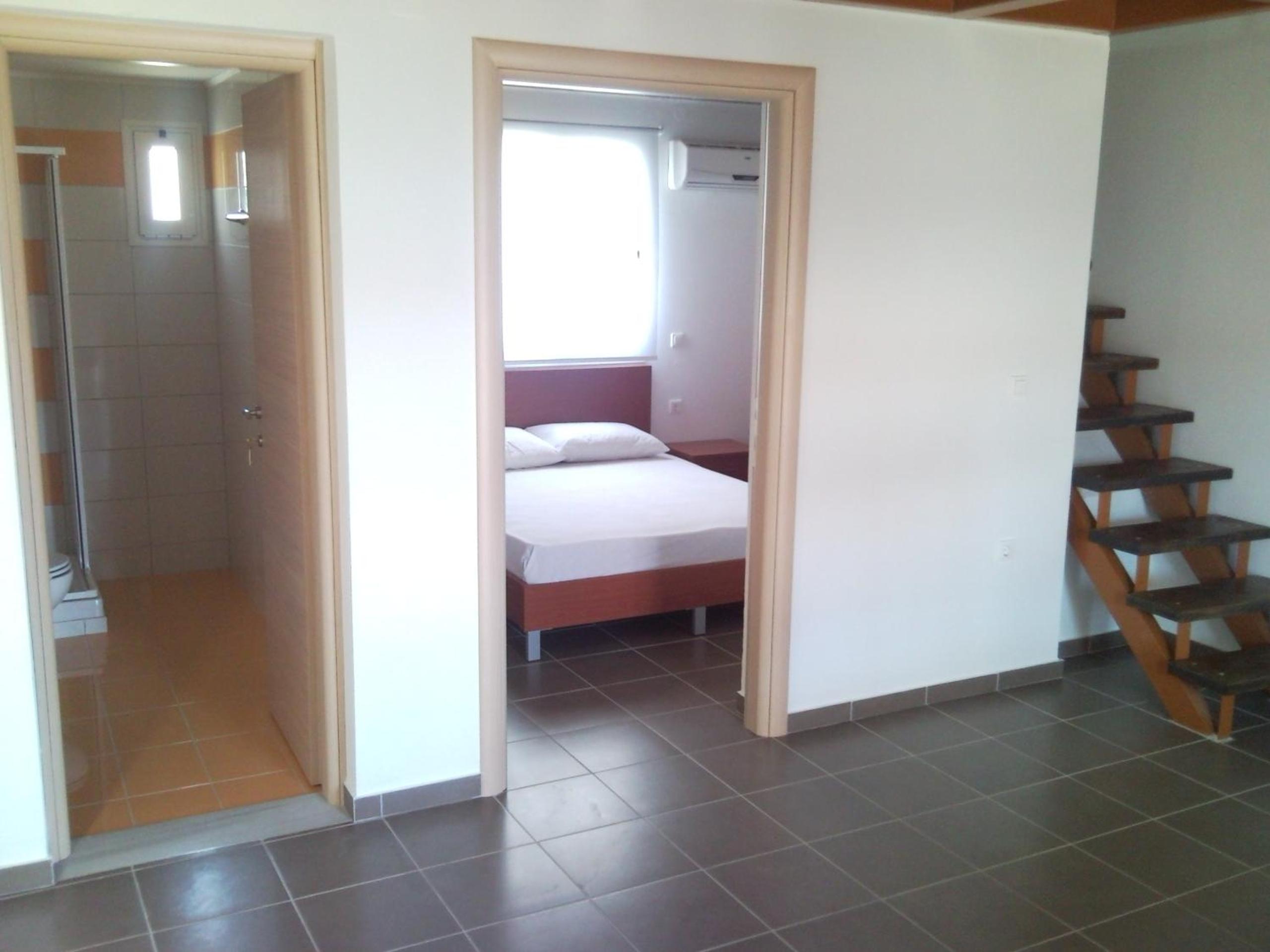 Maisonette photo 1