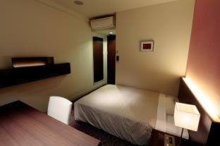 Room Selected at Check-In - Non-Smoking - Photo 5