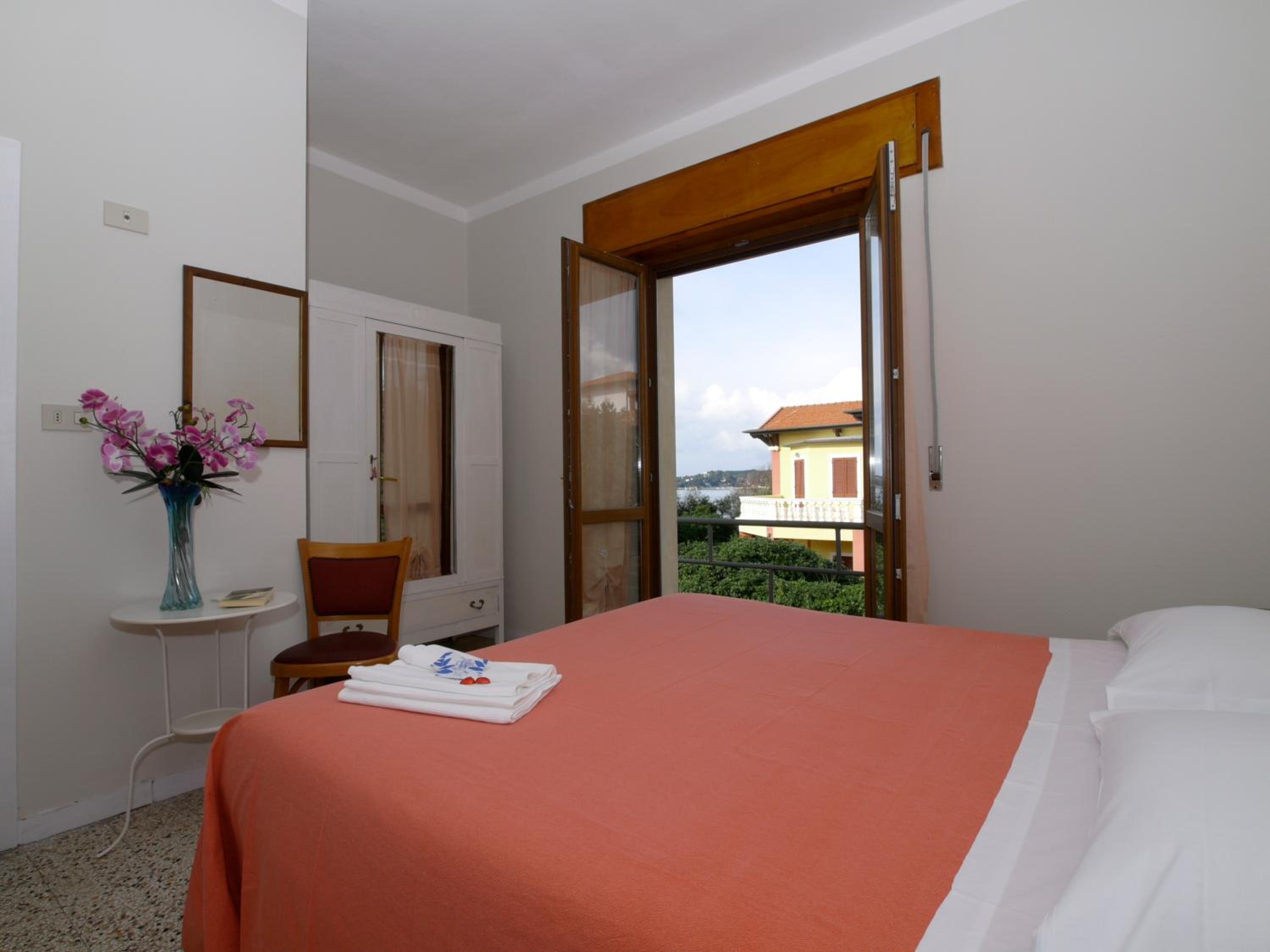 Standard Double Room - Photo 3