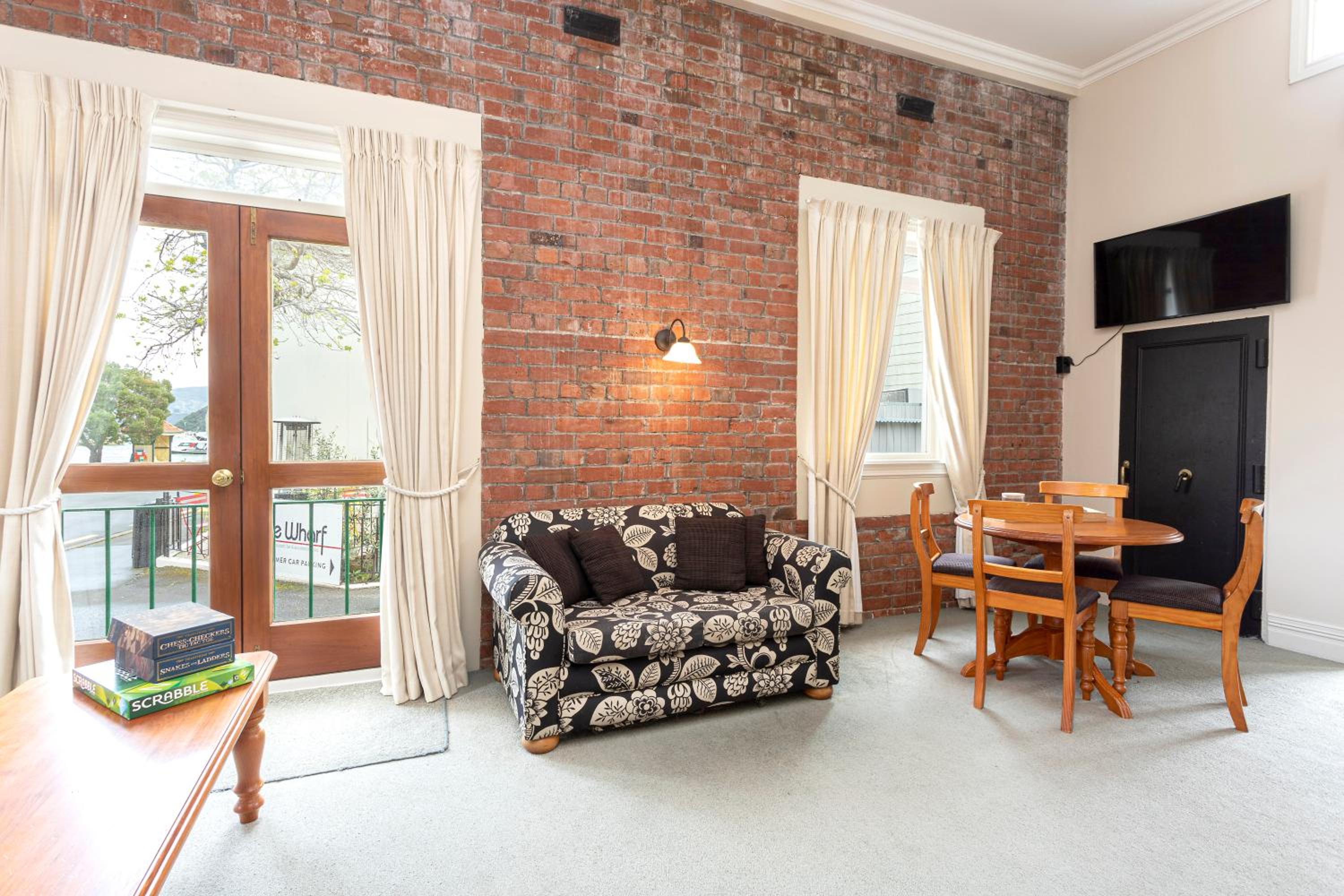 Superior Apartment - Photo 7