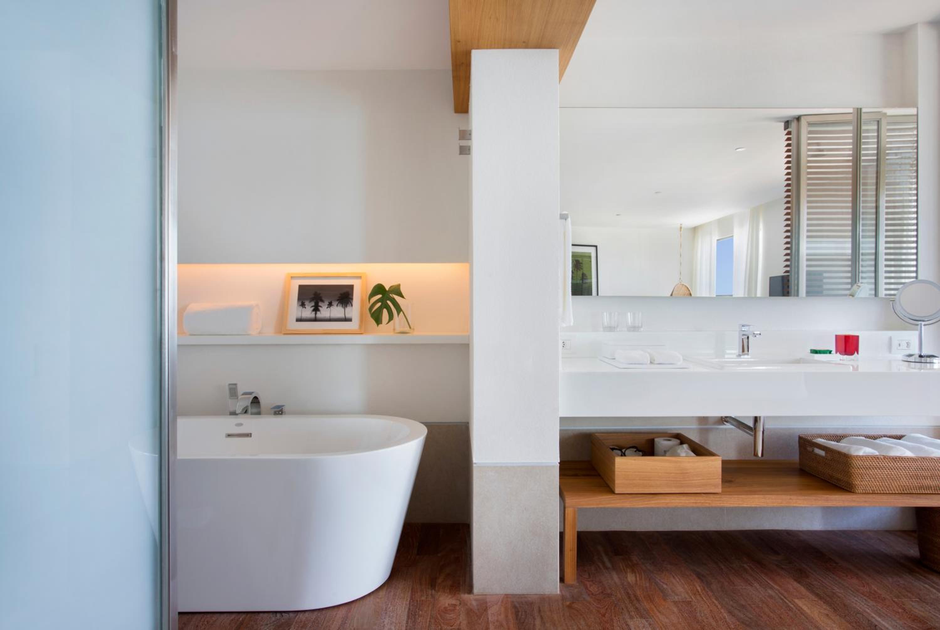 Suite with Sea View - Photo 2
