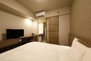 Adjoining Double Room ( 2 Separate Side by Side Double Room ) 