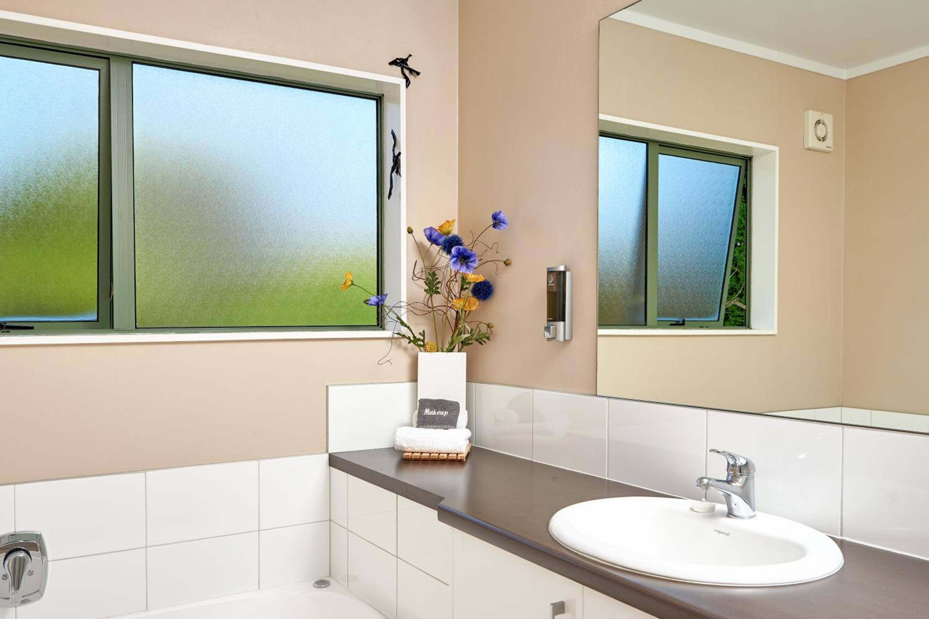 One-Bedroom Apartment with Spa Bath photo 3