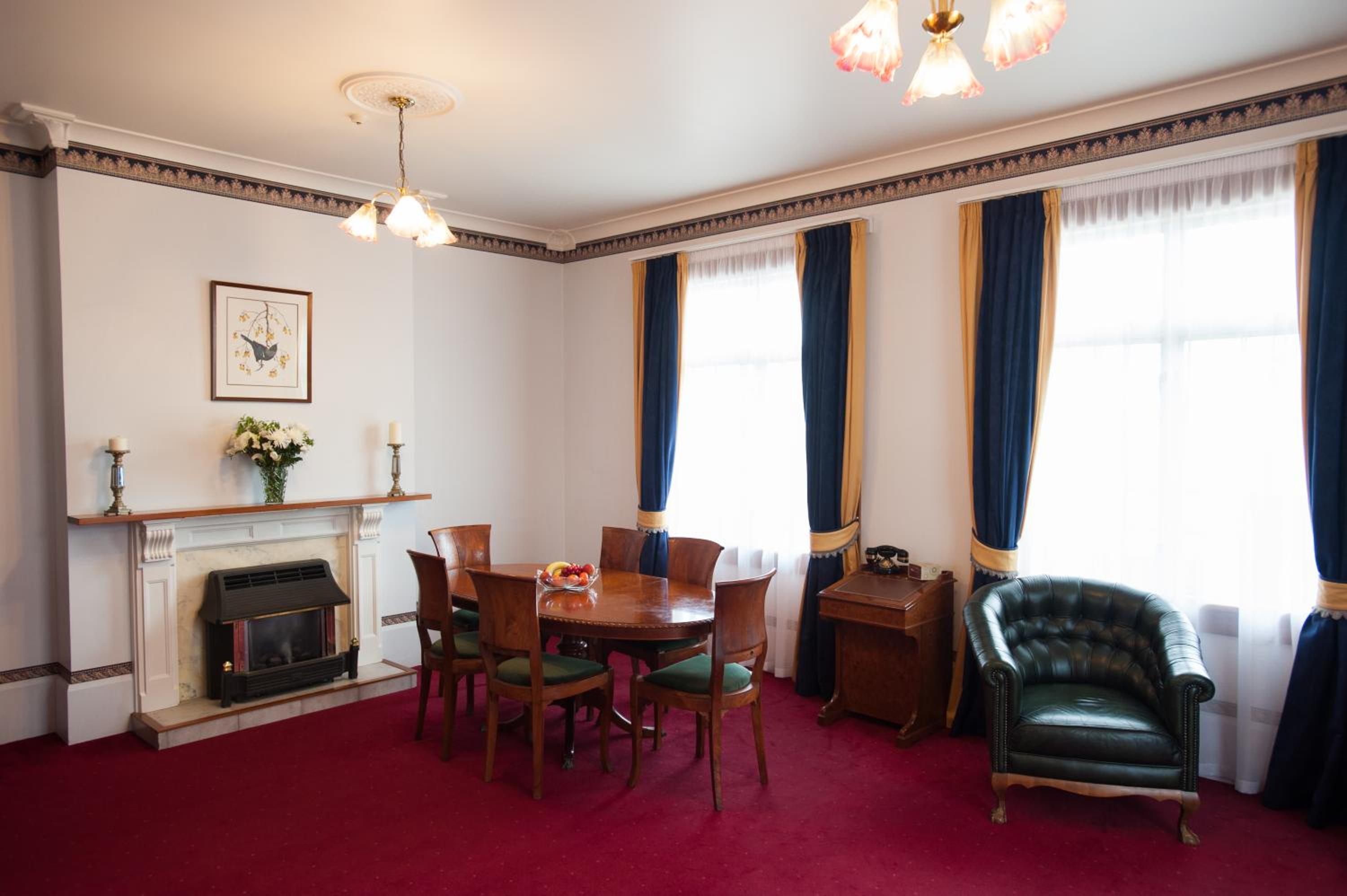 One-Bedroom Suite photo 3