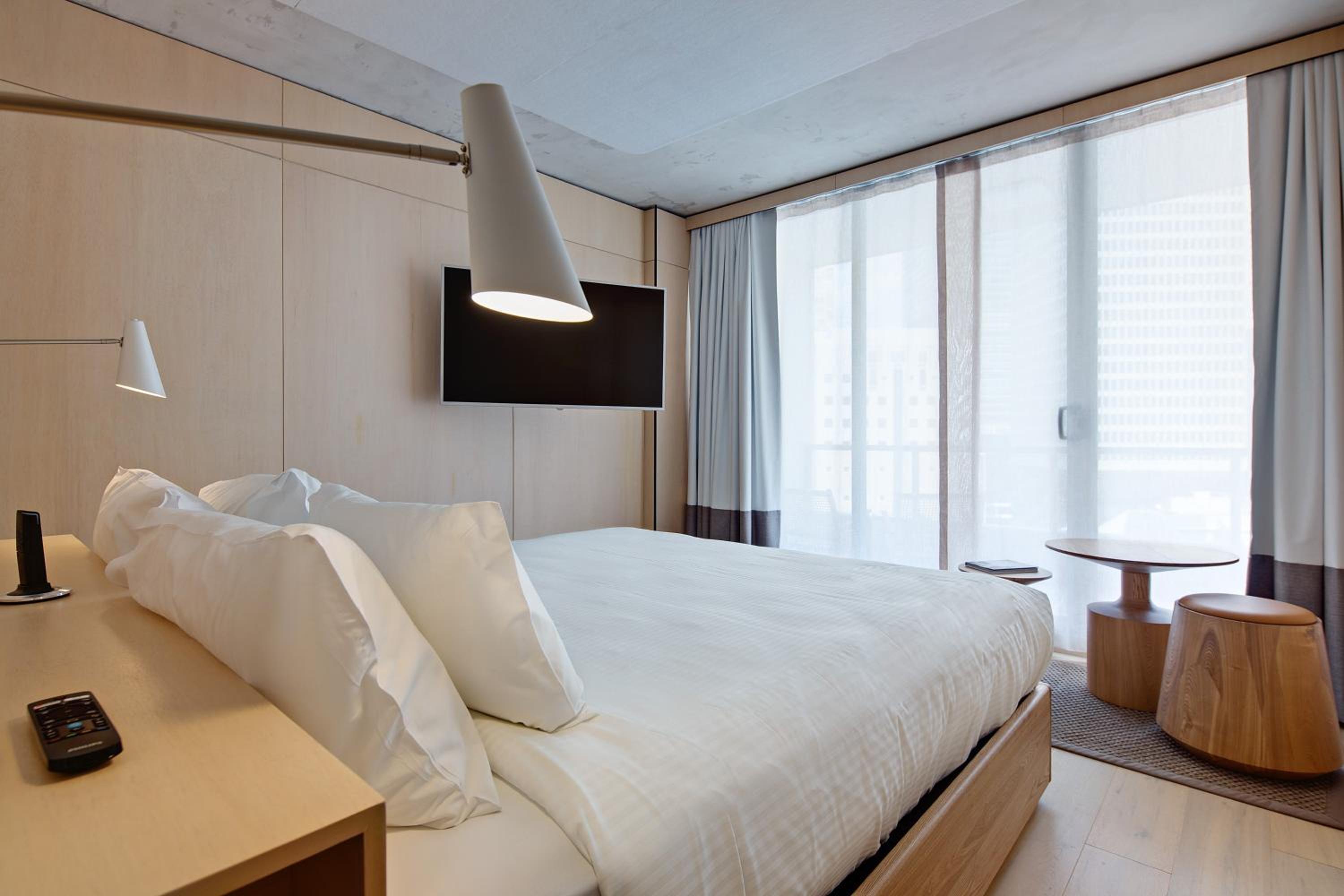 Sky Room with Bath