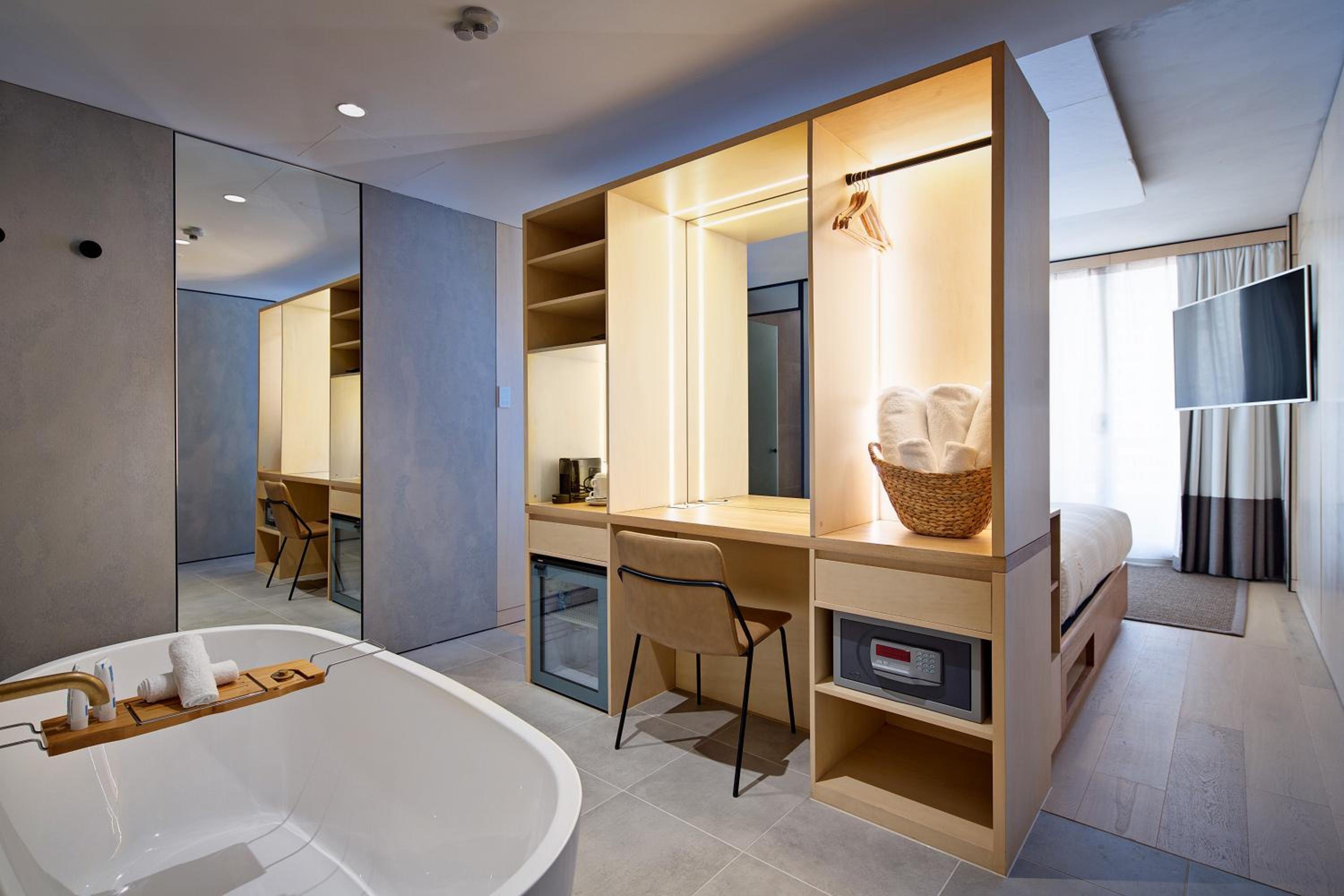 Sky Room with Bath