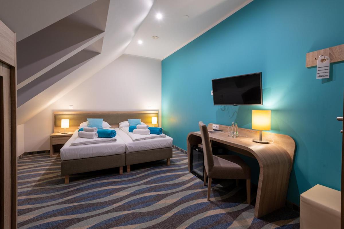 Standard Double or Twin Room photo 2