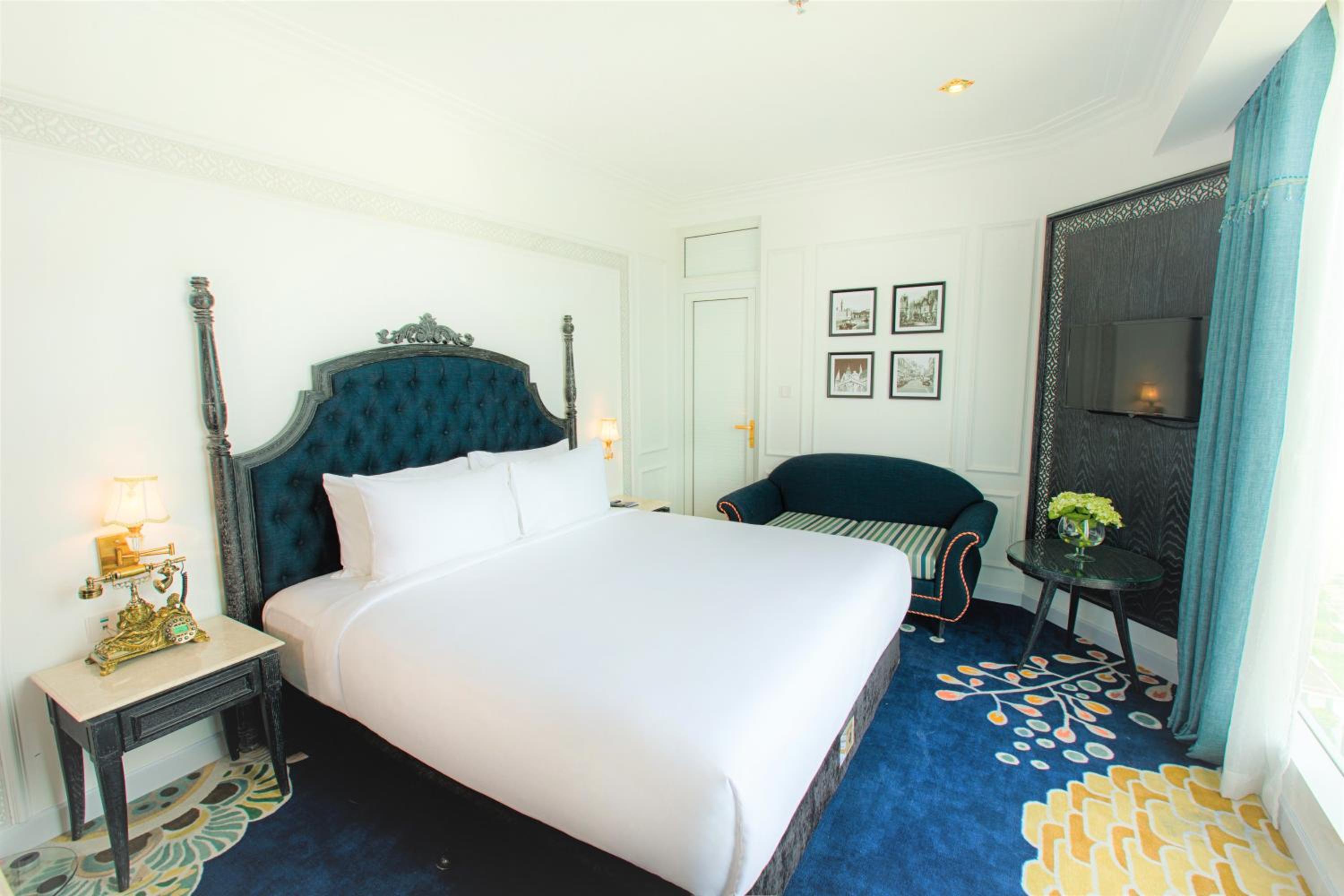 Superior King with Balcony and River view photo 3