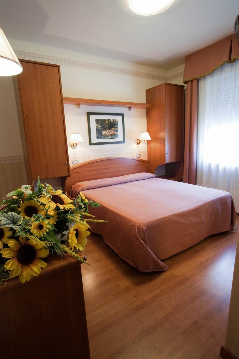 Double or Twin Room - Photo 1