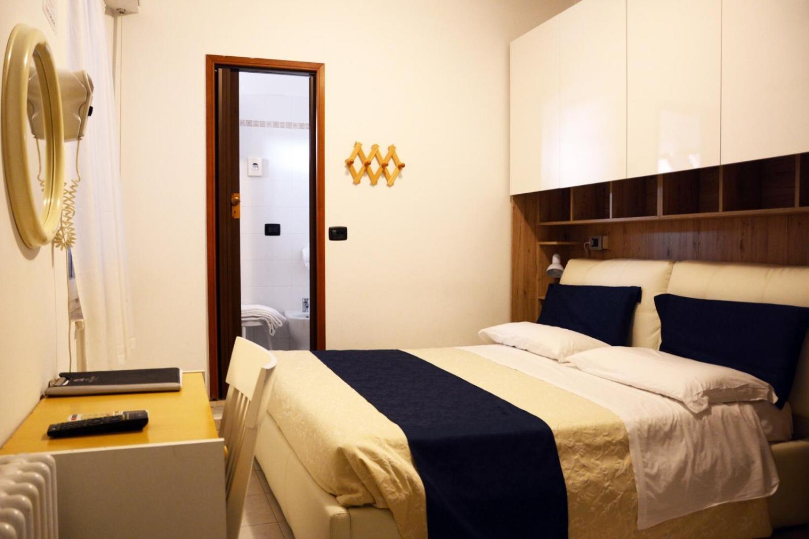 Triple Room - Photo 15