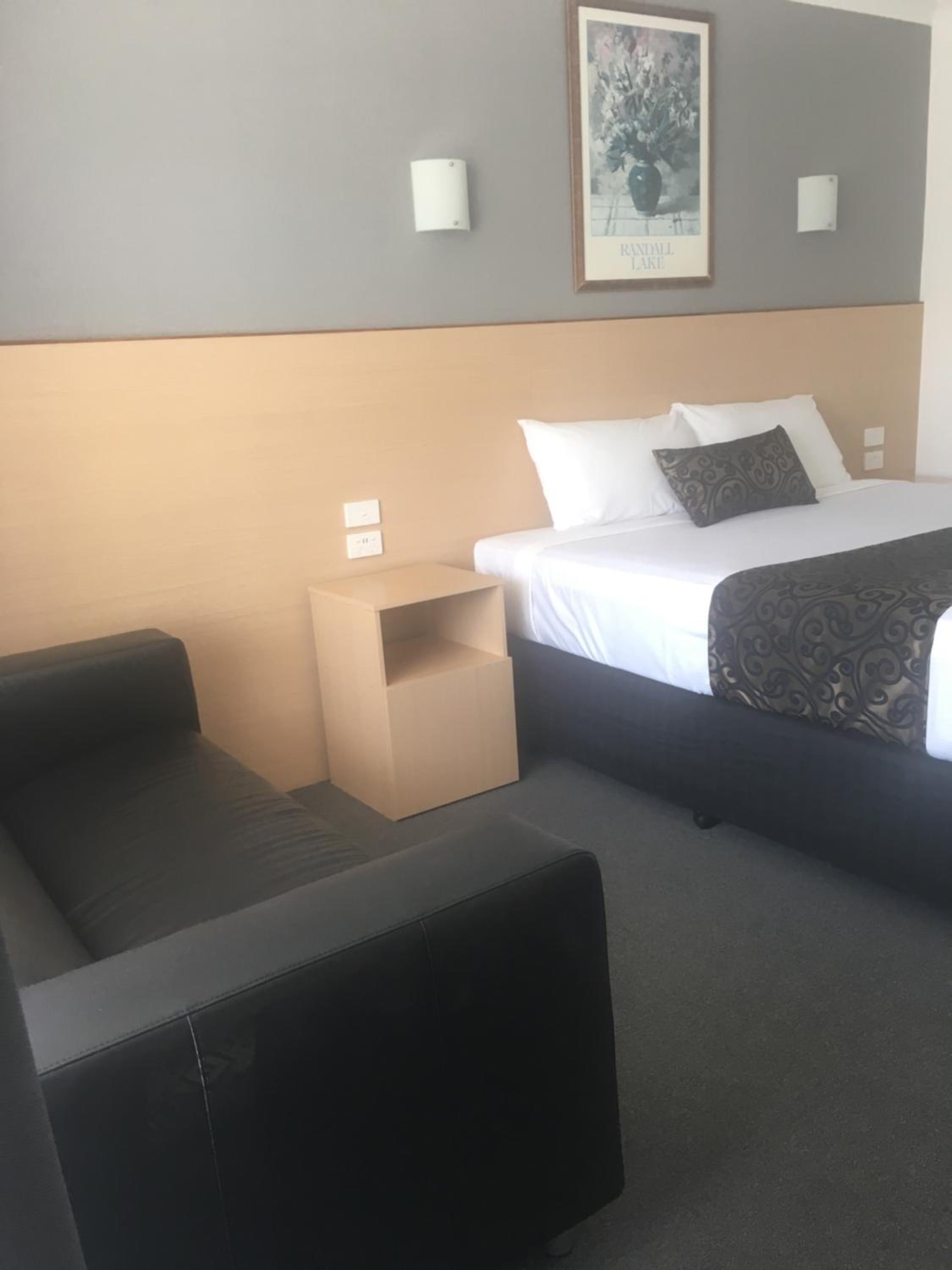 Superior King Room - Photo 11