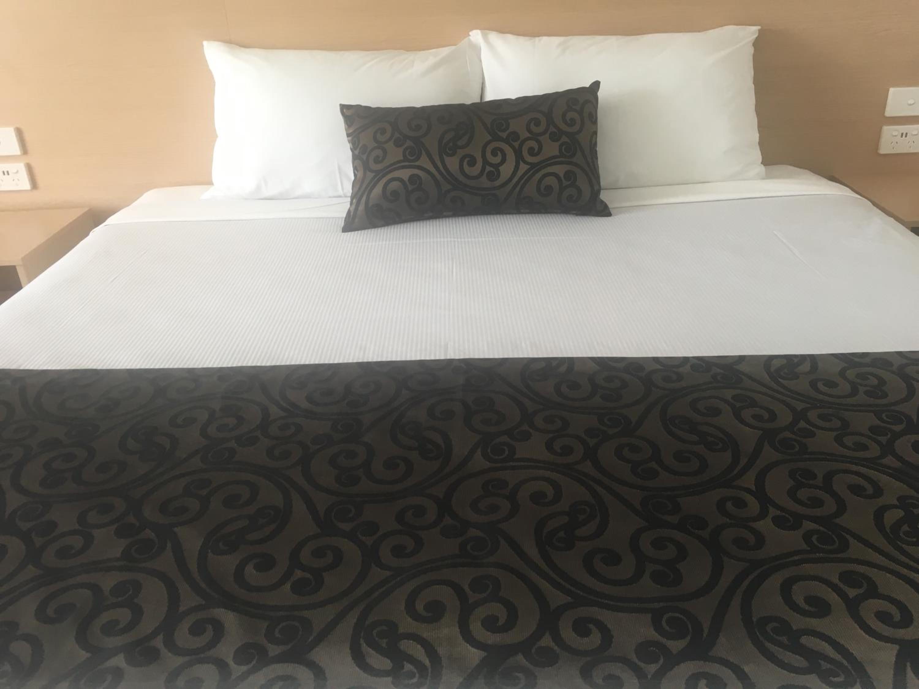 Superior King Room - Photo 12