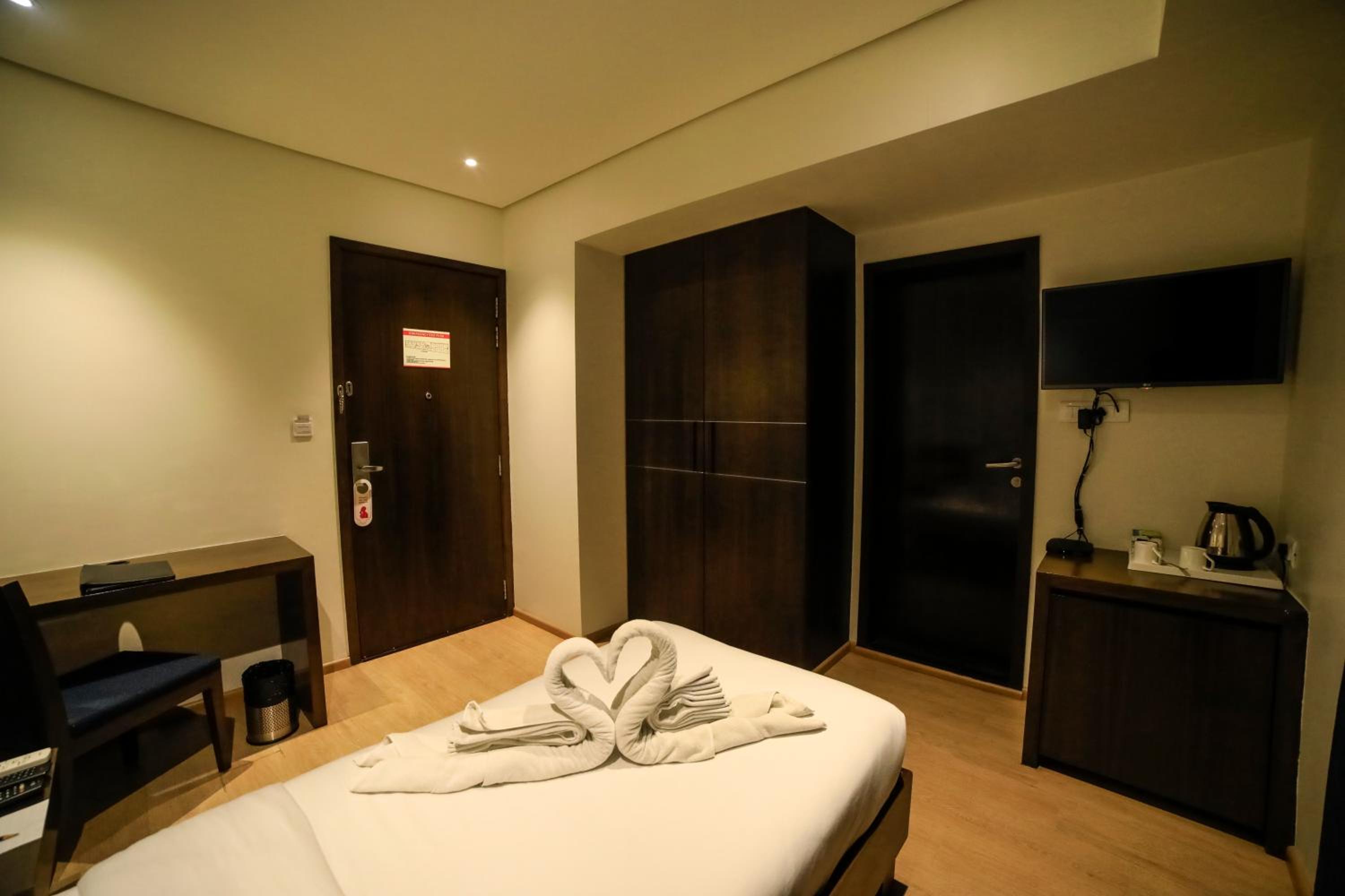 Single Room - Photo 3