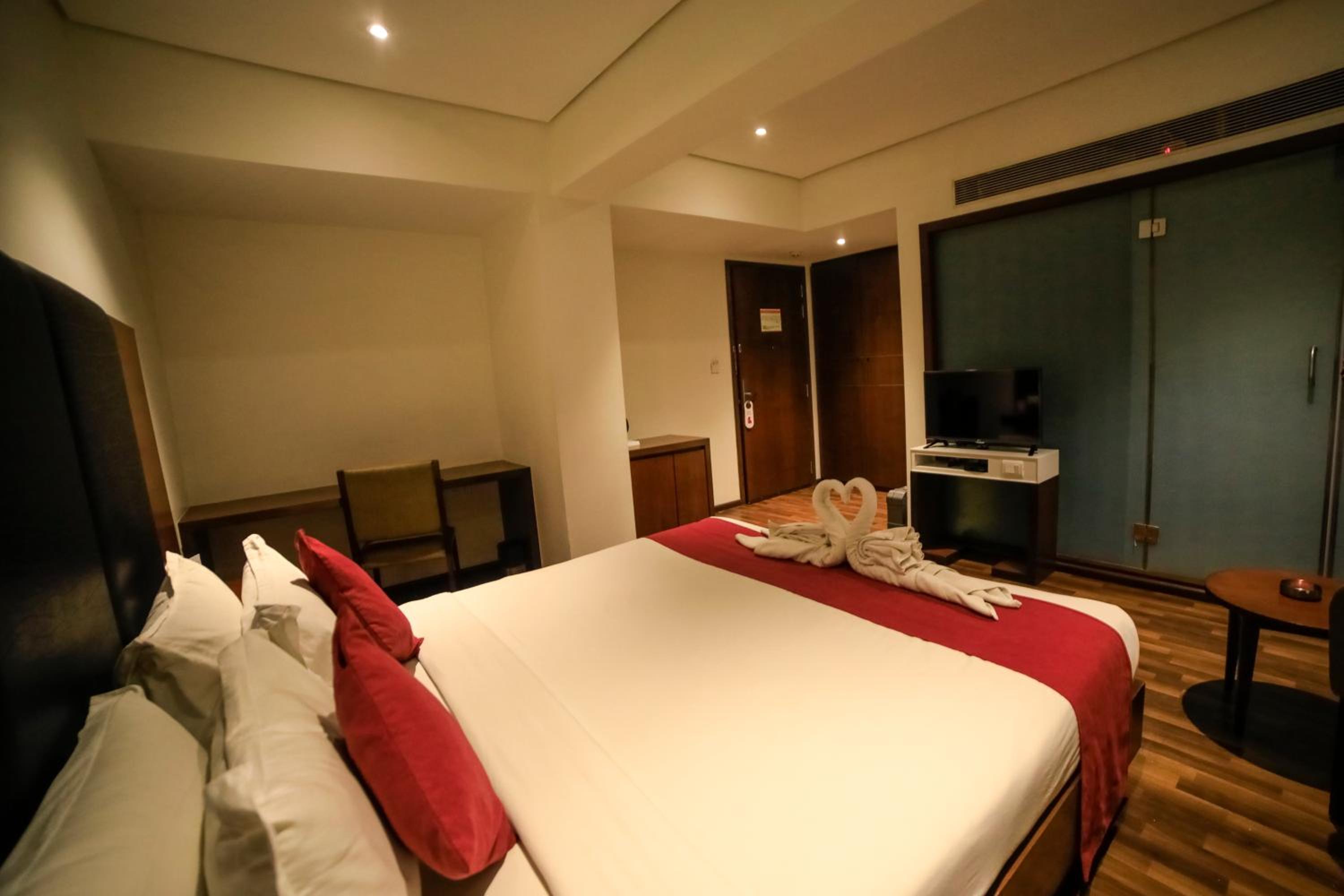 Premium Double Room - Photo 9