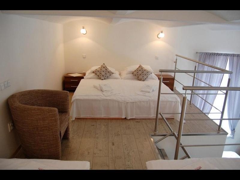 Duplex Family Room - Photo 11