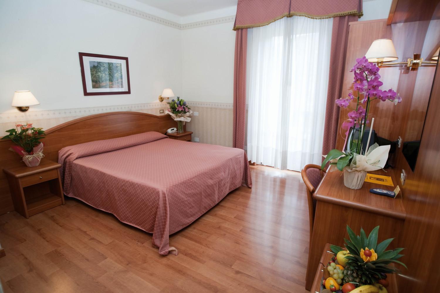 Double or Twin Room - Photo 2