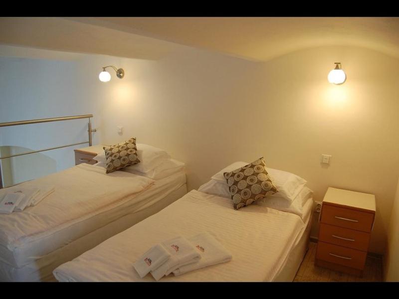 Duplex Family Room - Photo 15