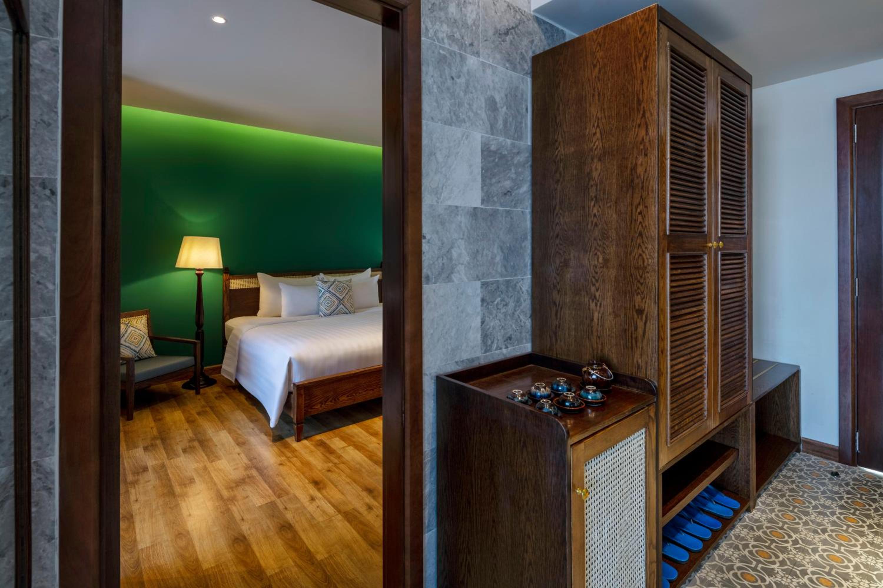 Two-Bedroom Suite with Balcony photo 2
