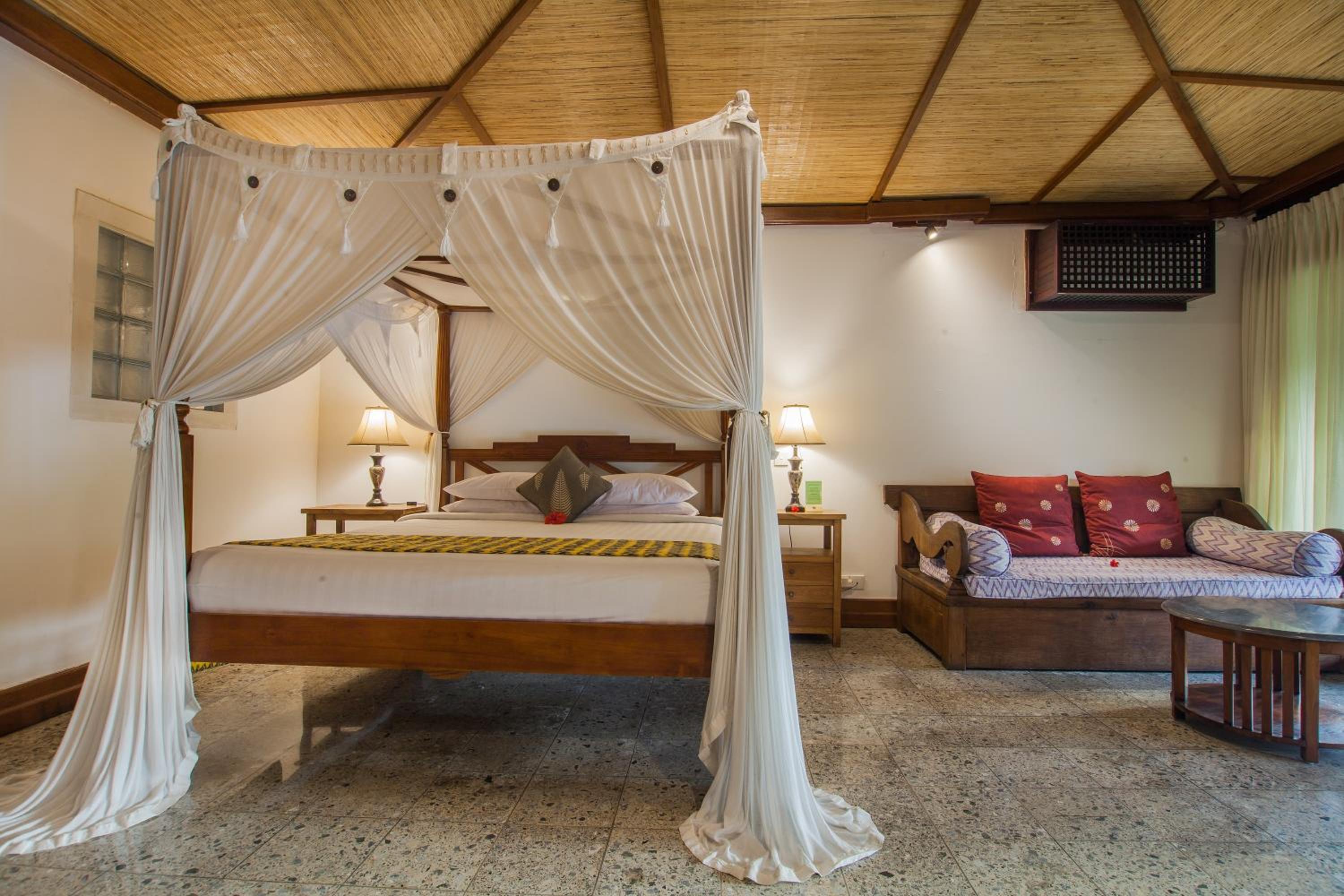 Suite with River View - Photo 9