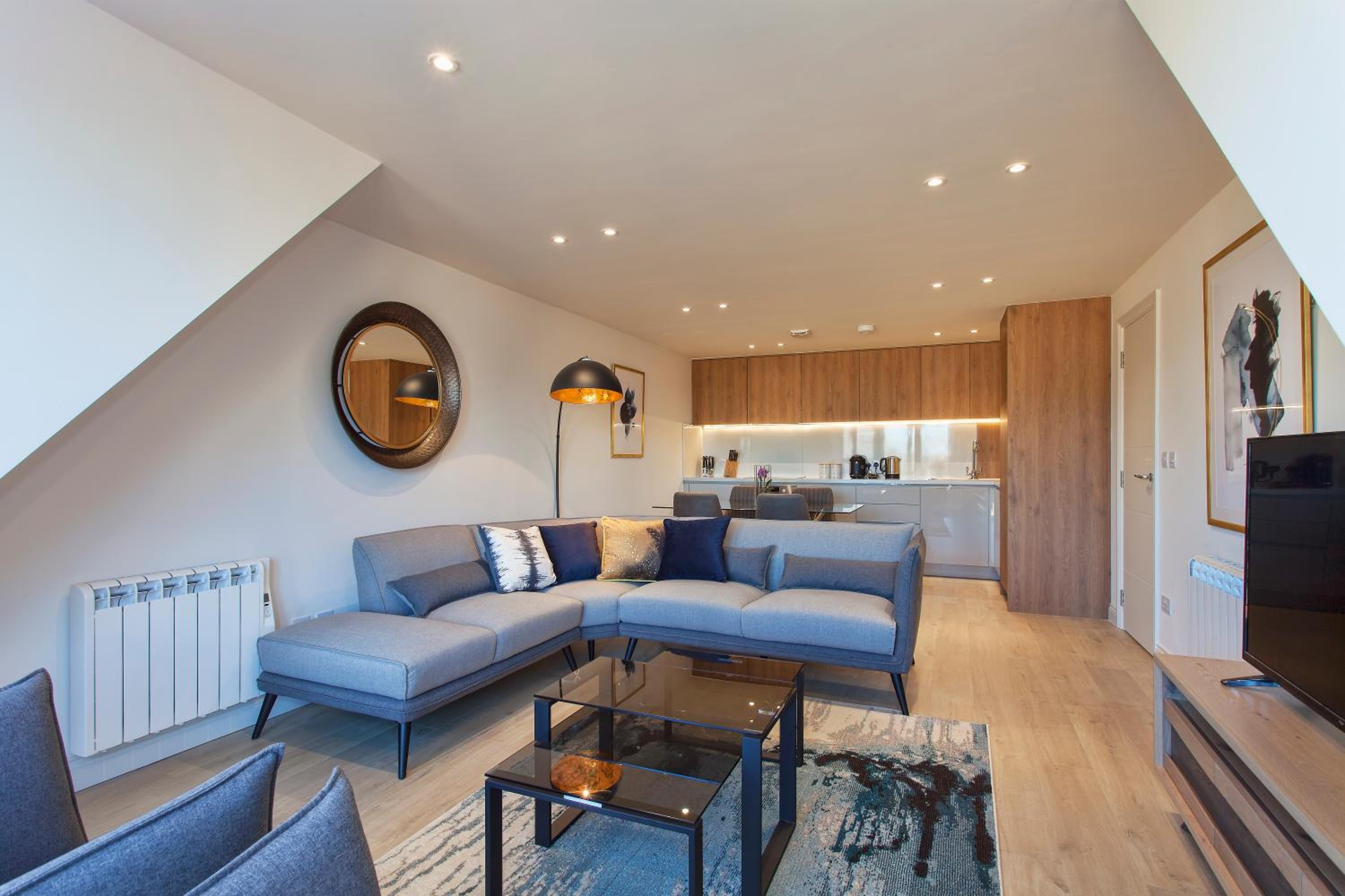 One Bedroom Apartment - Balcony - Photo 19