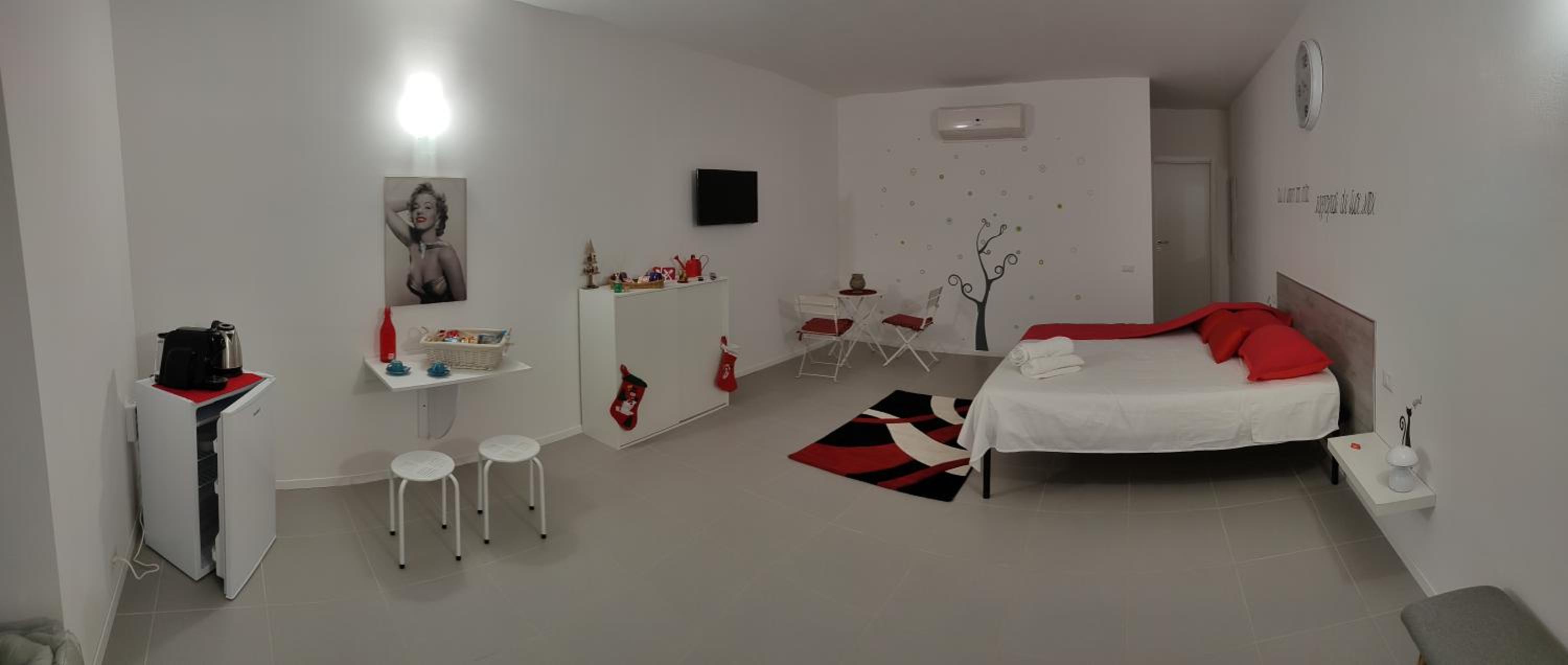 Double Room - Photo 10