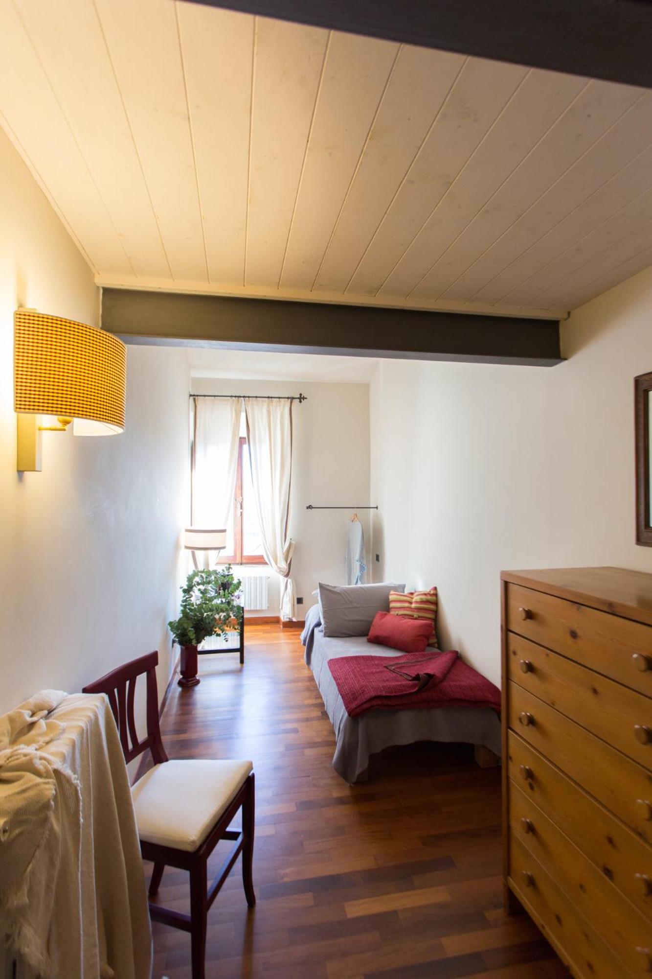 Apartment photo 2