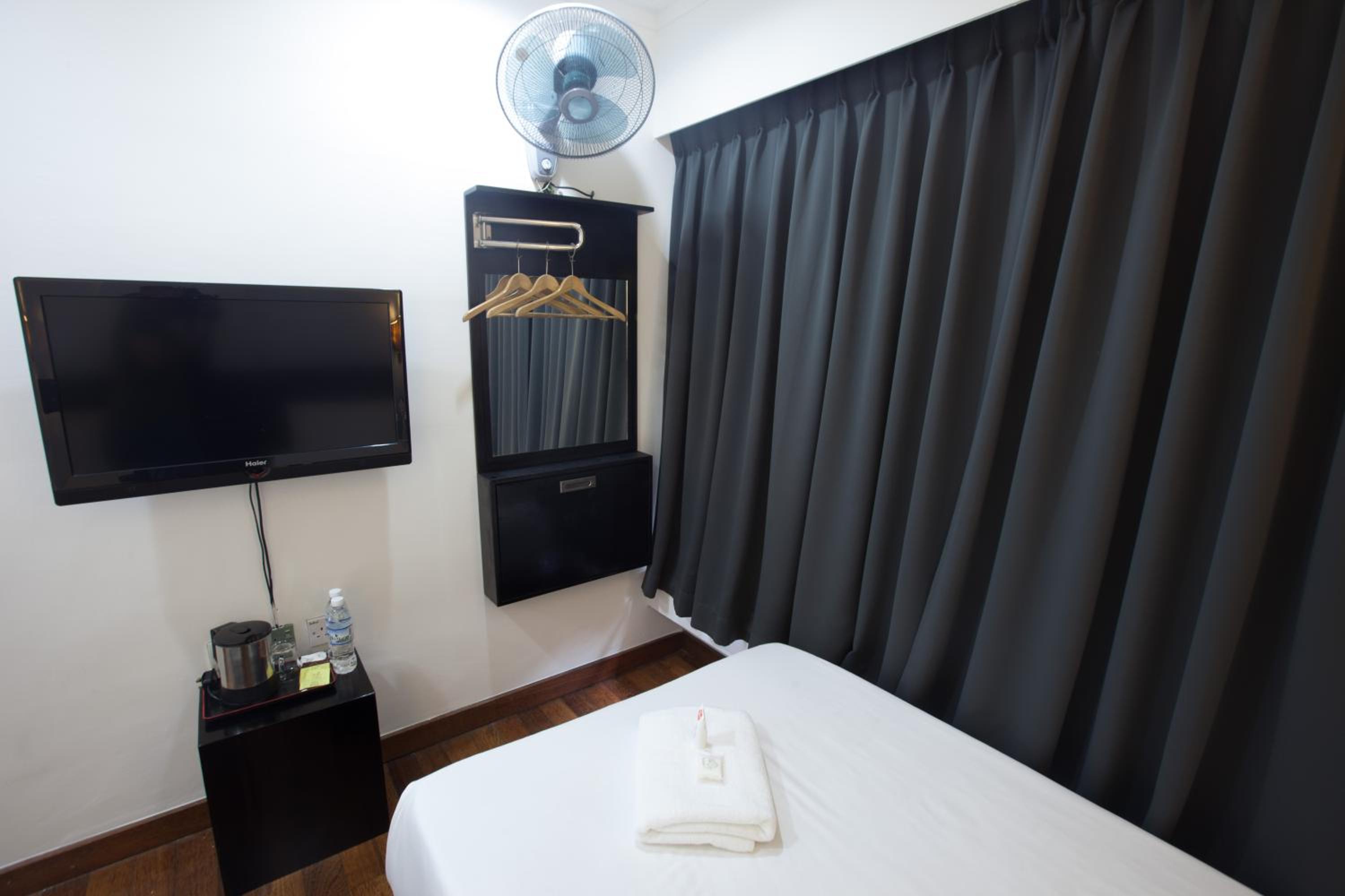 Deluxe Twin Room - Photo 3