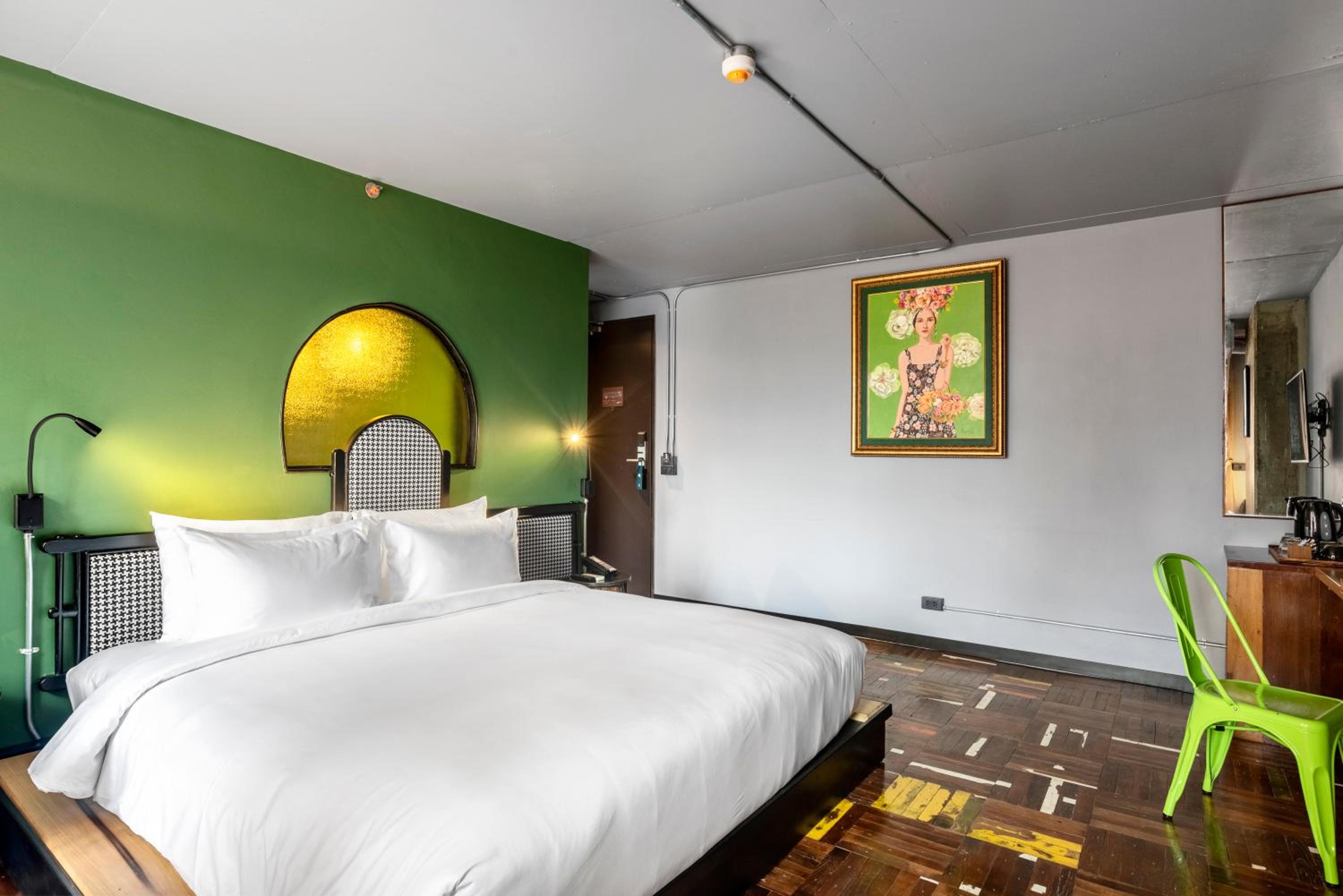 Deluxe Double Room with Bath photo 2